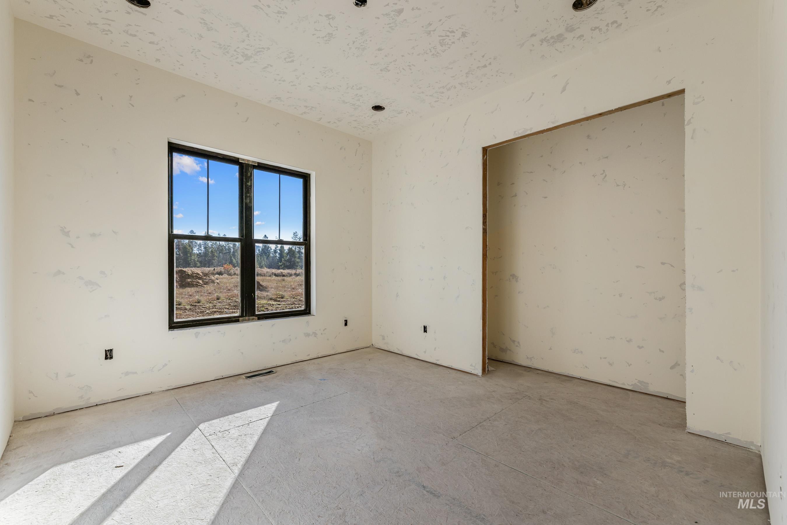 13910 Sky View Court Property Photo 31