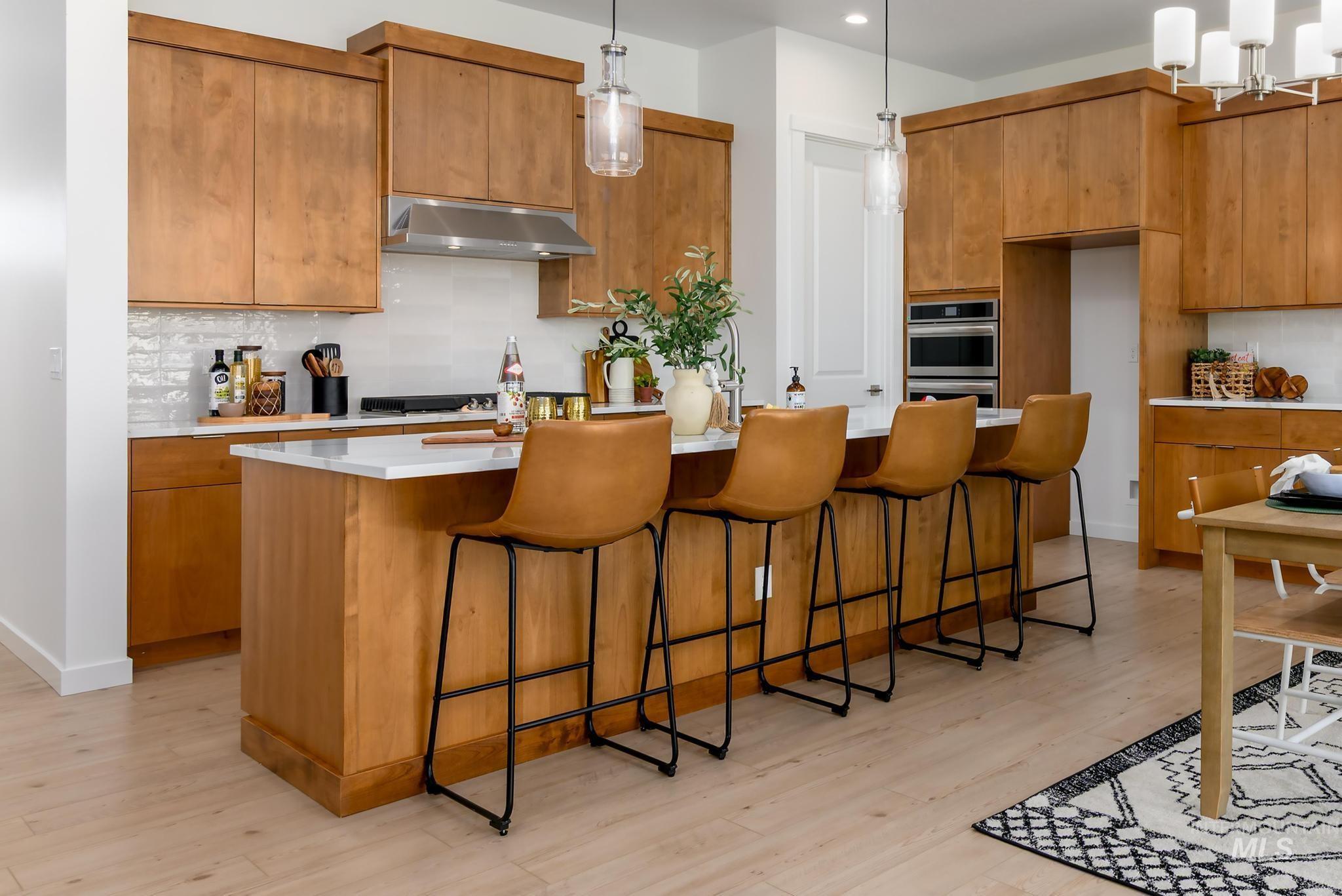 5677 N Christian Ave Property Photo 10