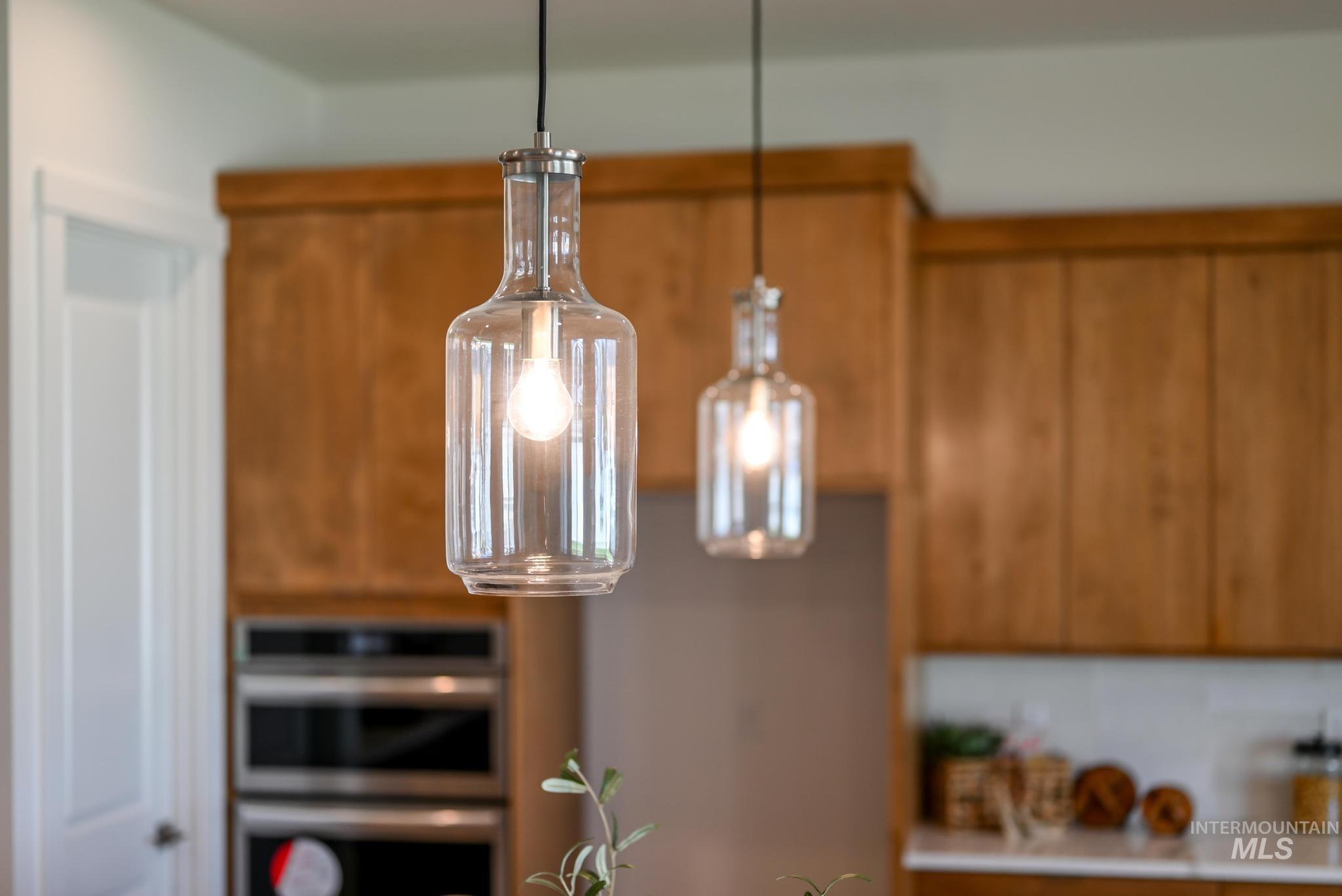 5677 N Christian Ave Property Photo 18