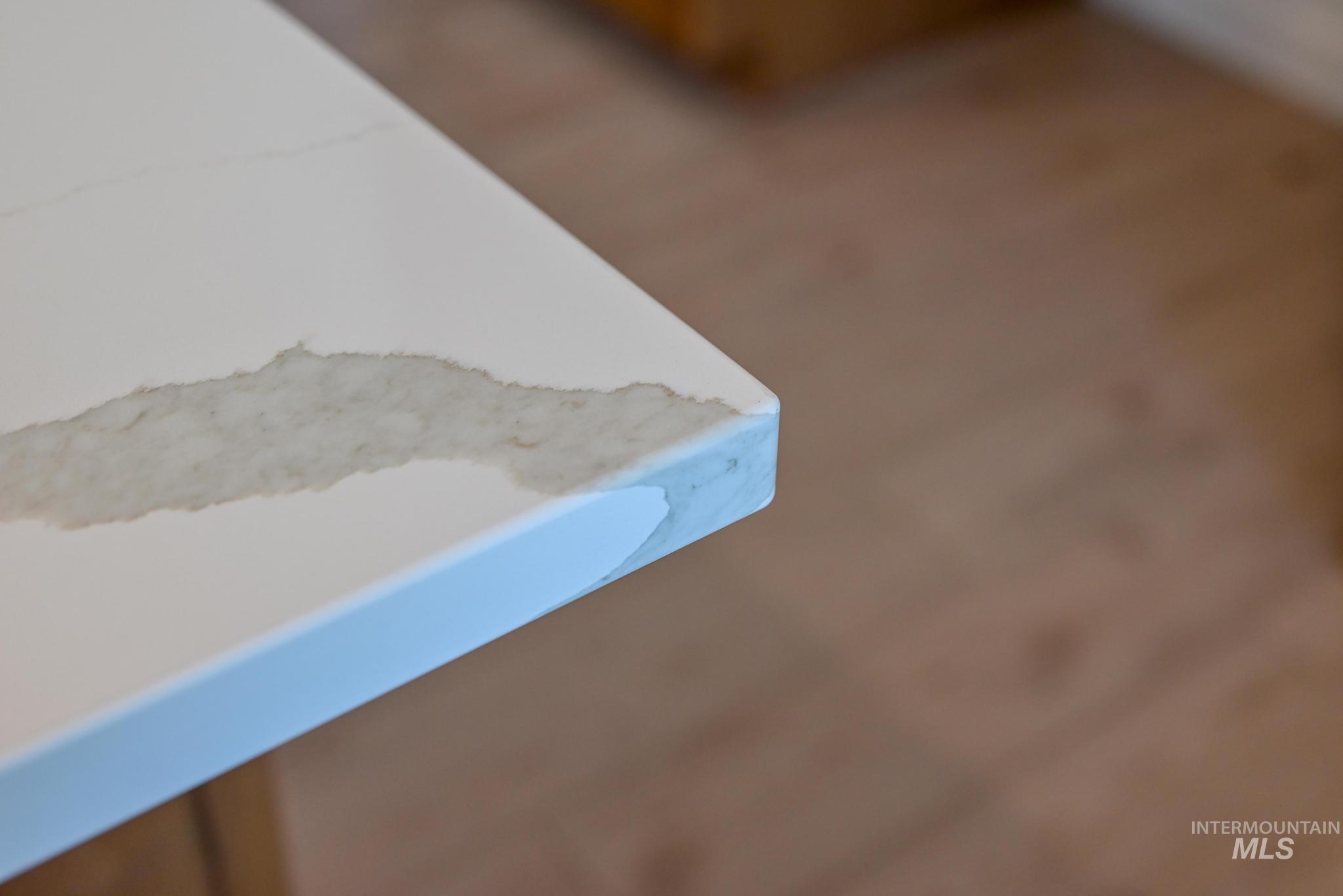 5677 N Christian Ave Property Photo 19