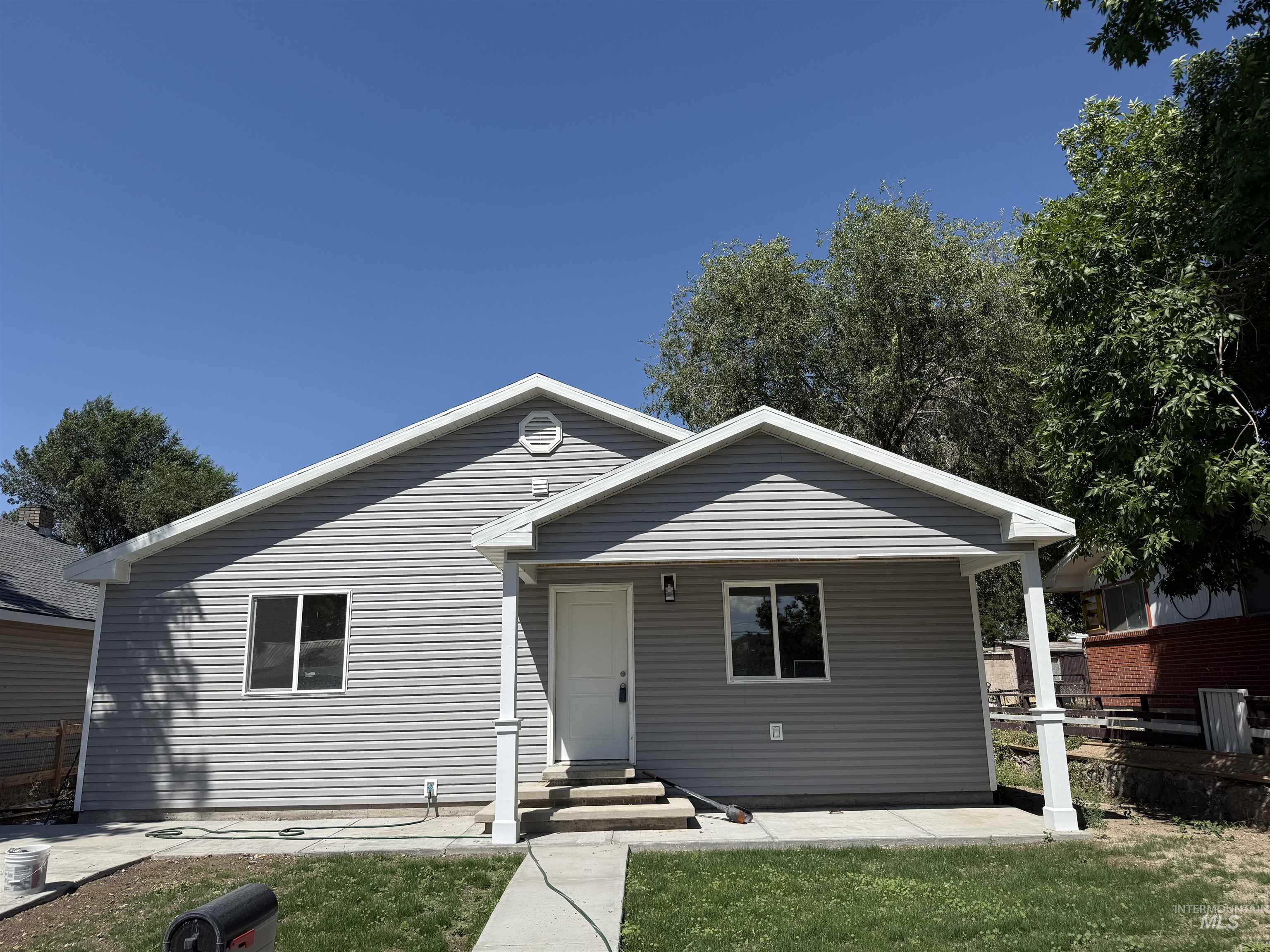 239 Vanburen Property Photo 1