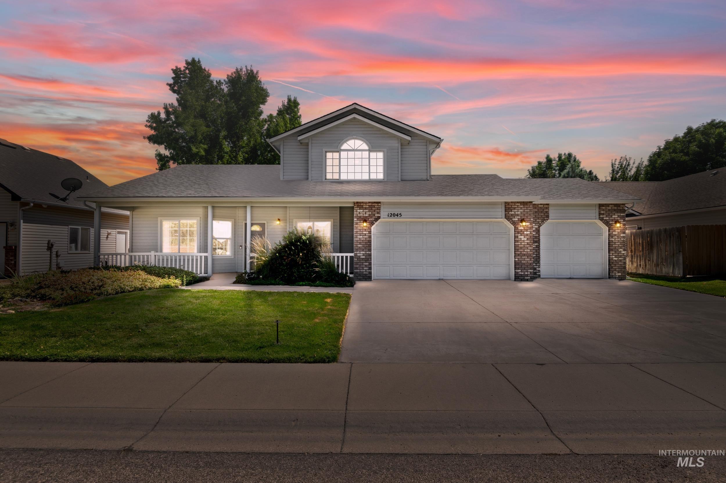 12045 W Wagon Pass Property Photo 1