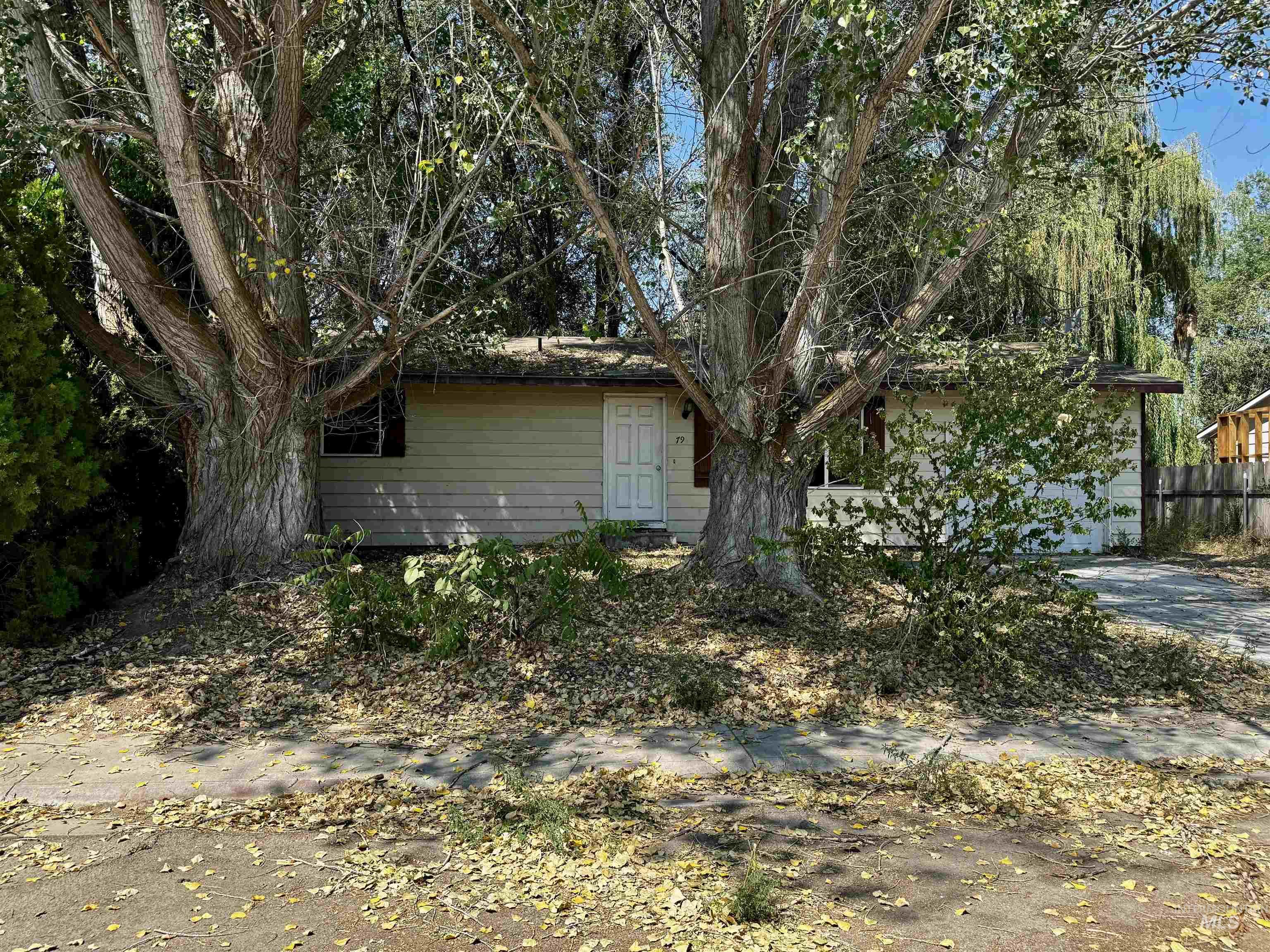 79 N 25th St Property Photo 1