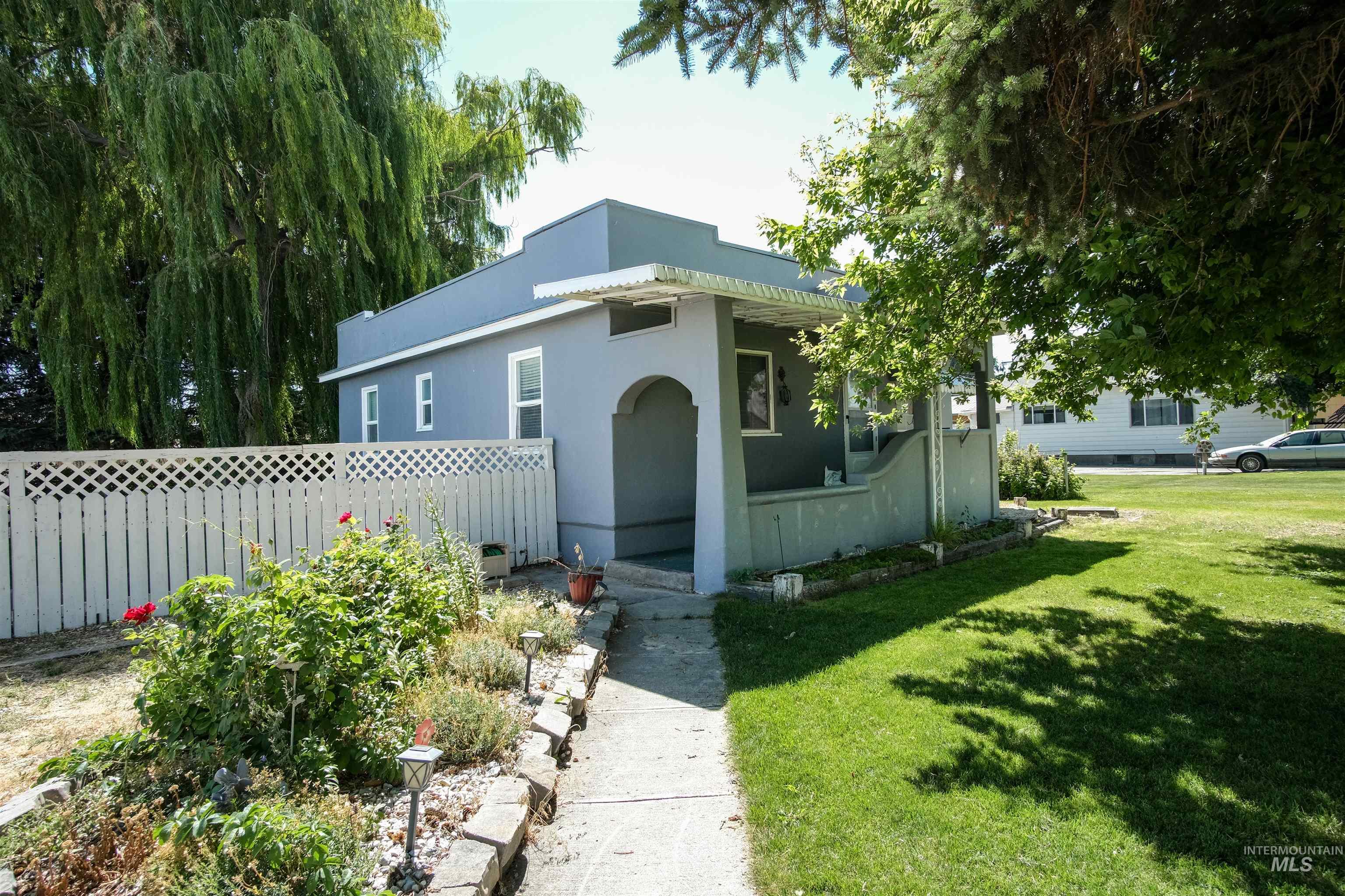 1035 Normal Ave Property Photo 1