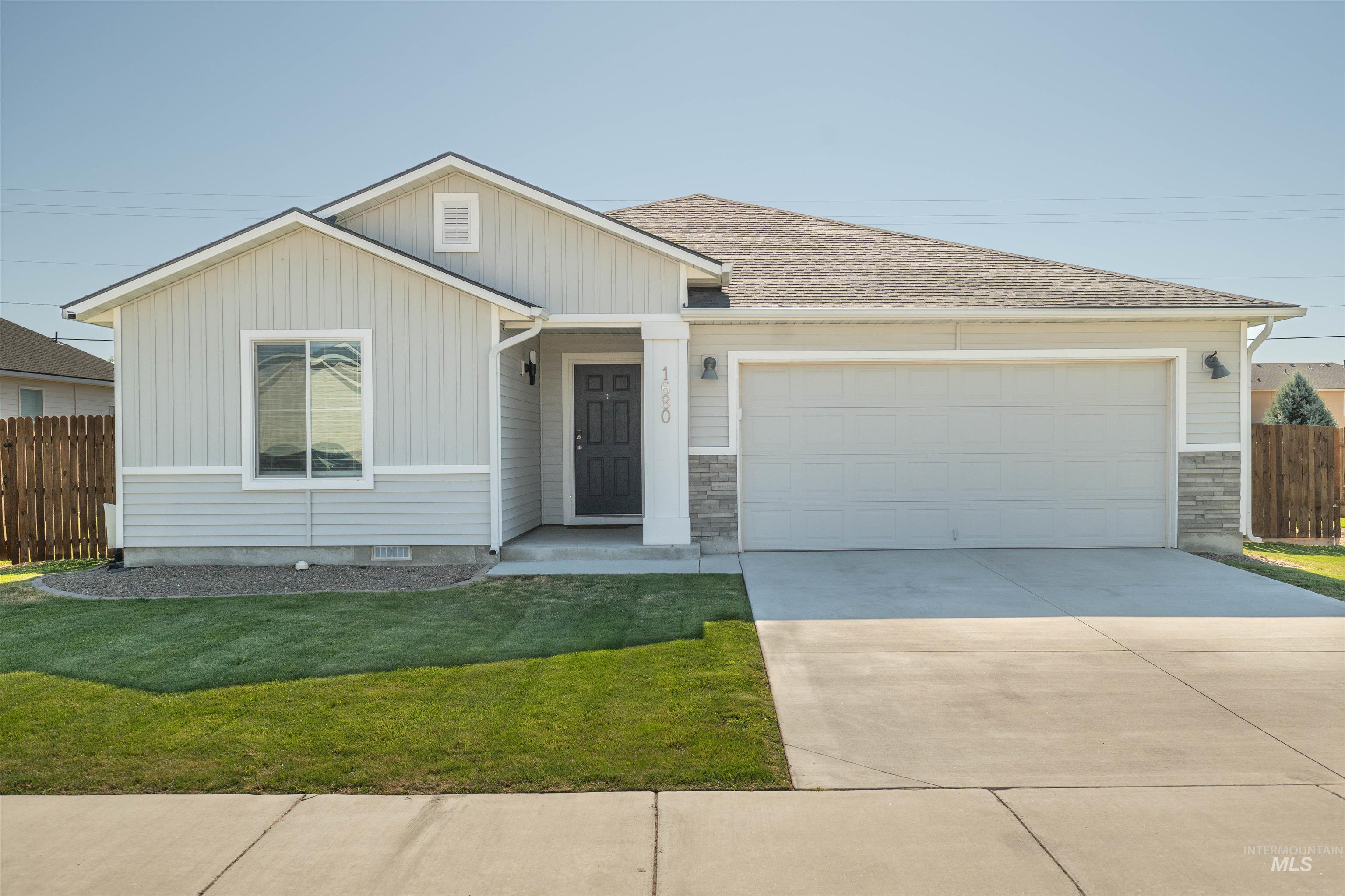 1680 Sw Levant Way Property Photo 1