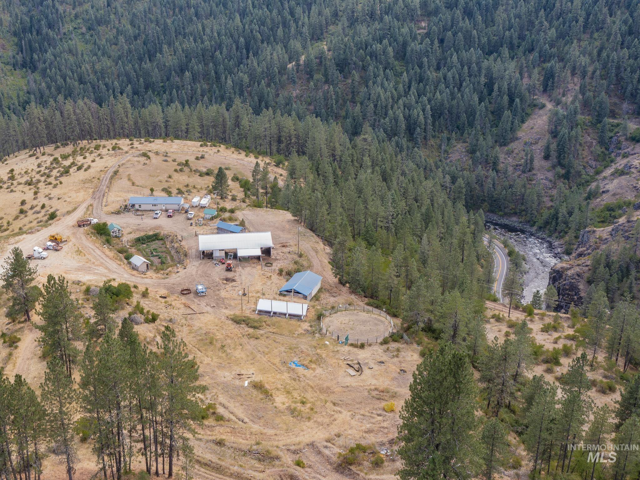 3608 Highway 13 Property Photo 1