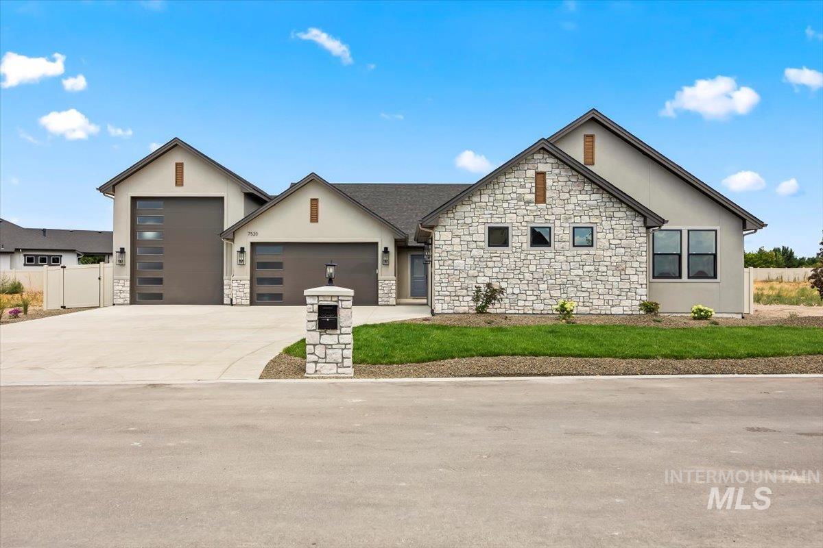 7520 Midberry Ct