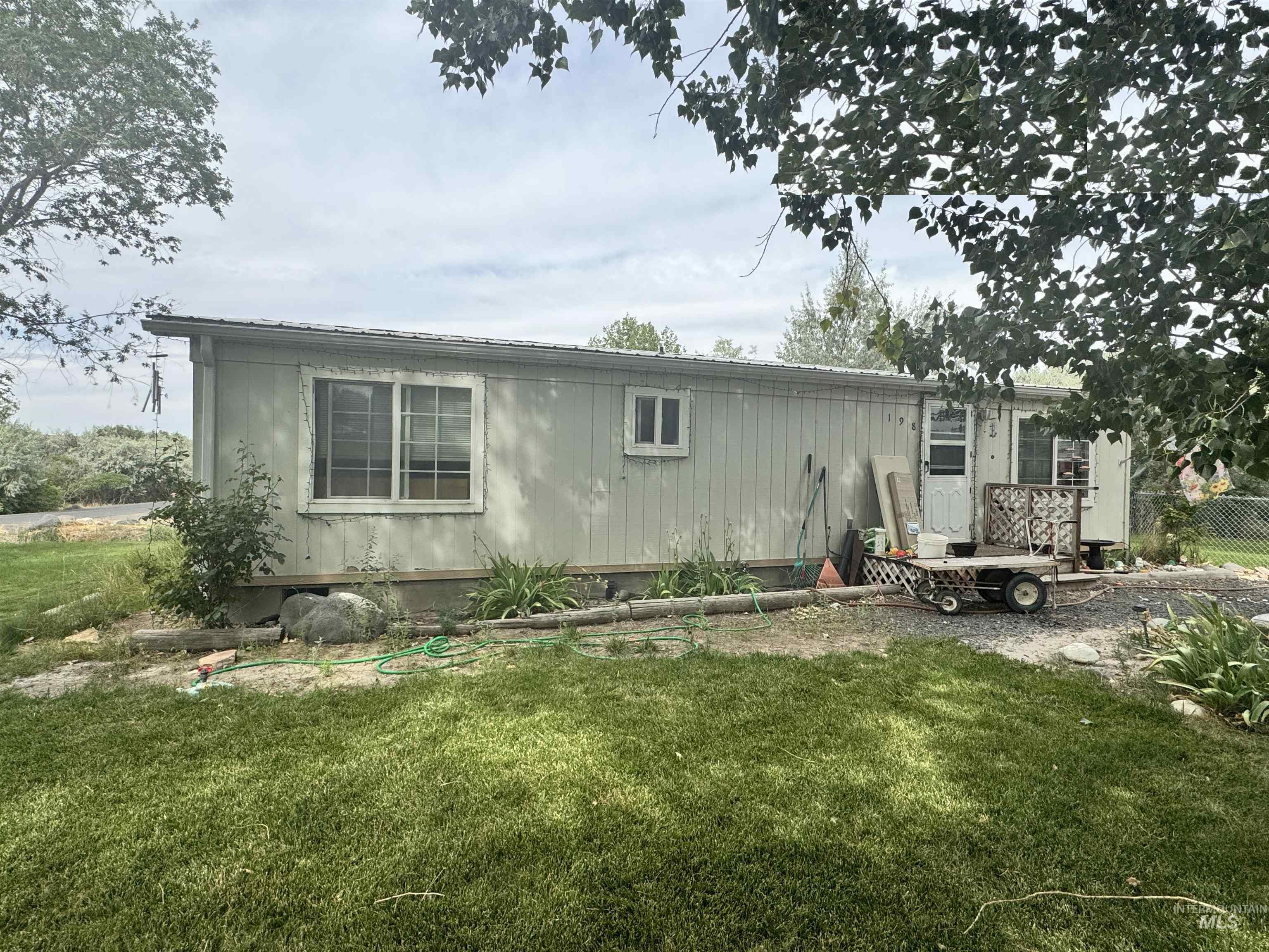 198 2nd Avenue South Property Photo 1