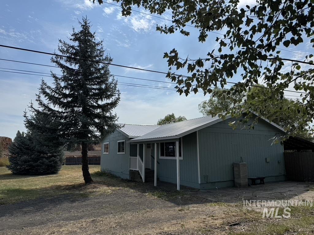 805 Cedar Court