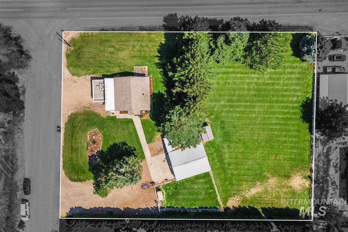 24497 Hoskins Rd Property Photo 1