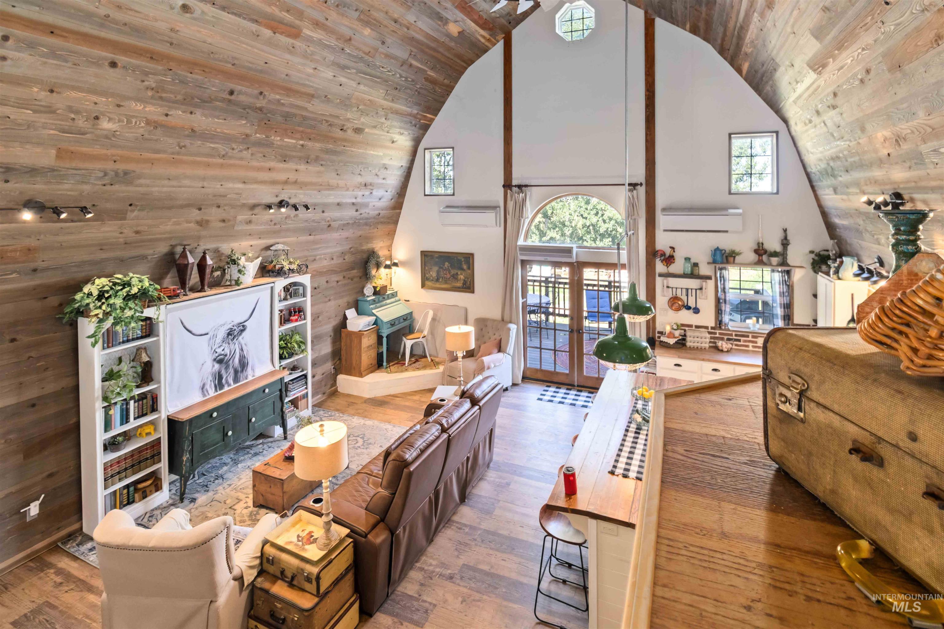 5805 E Denver Rd Property Photo