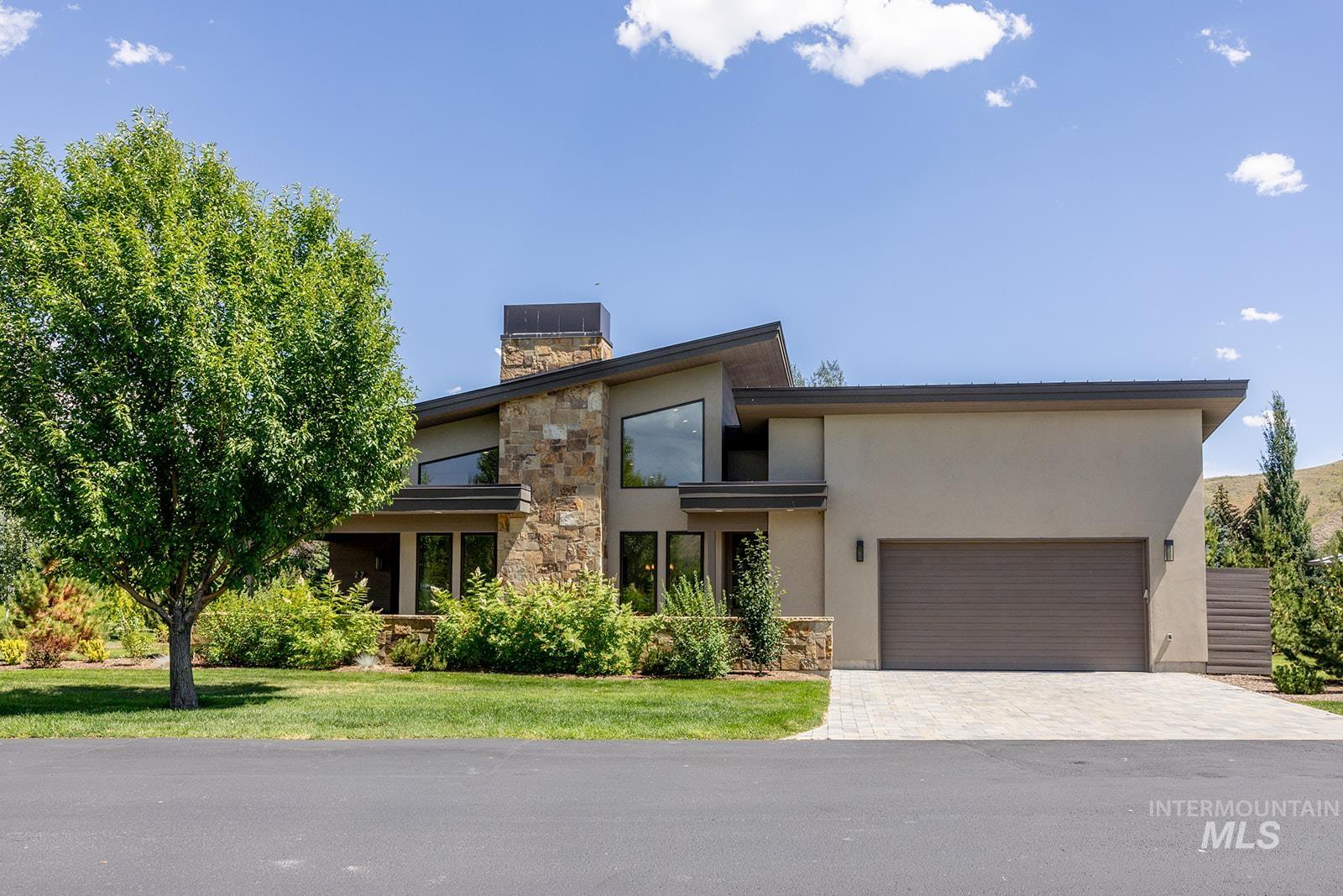 27 Streamside Drive