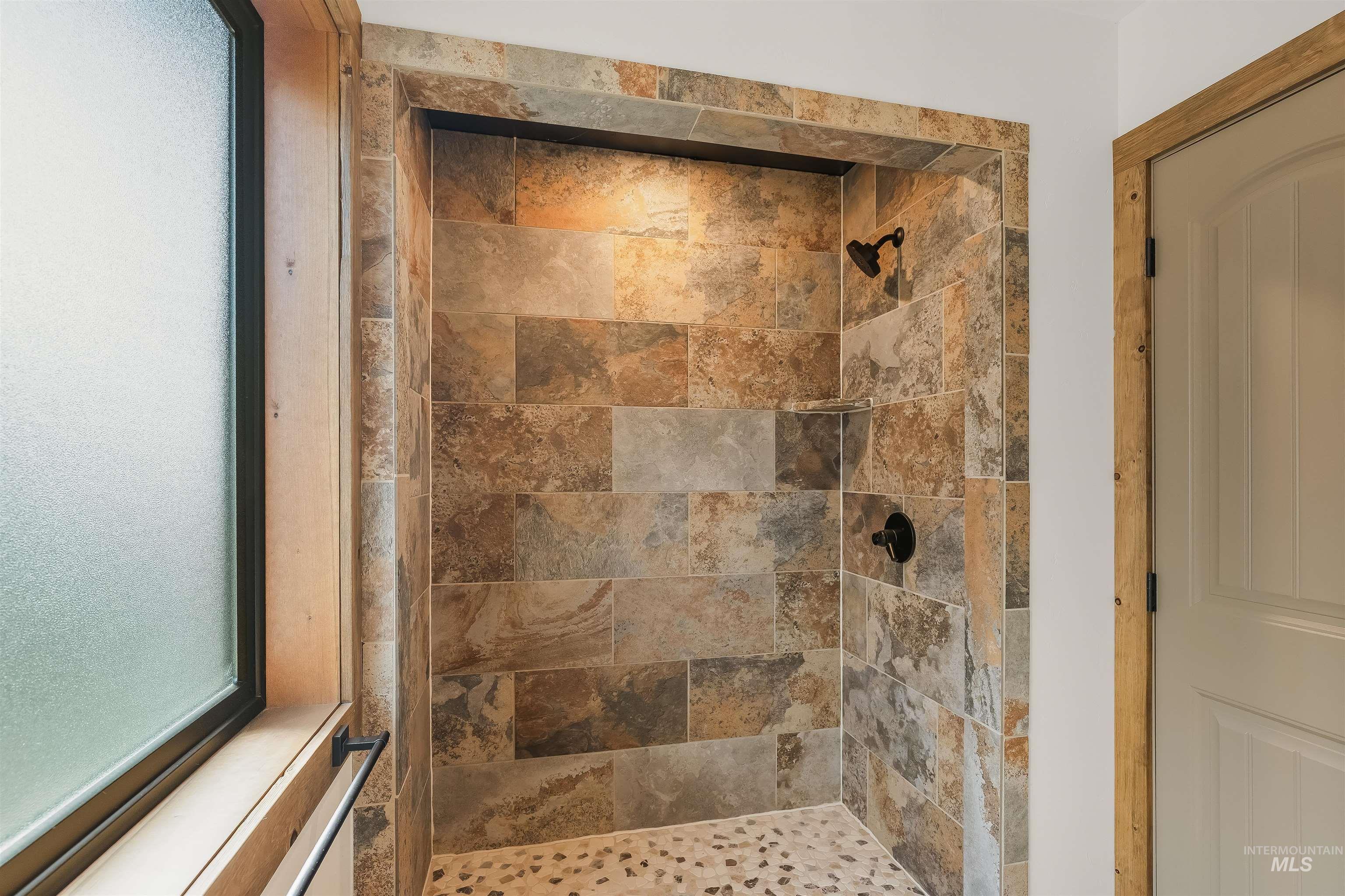 2213 Powers Drive Property Photo 14