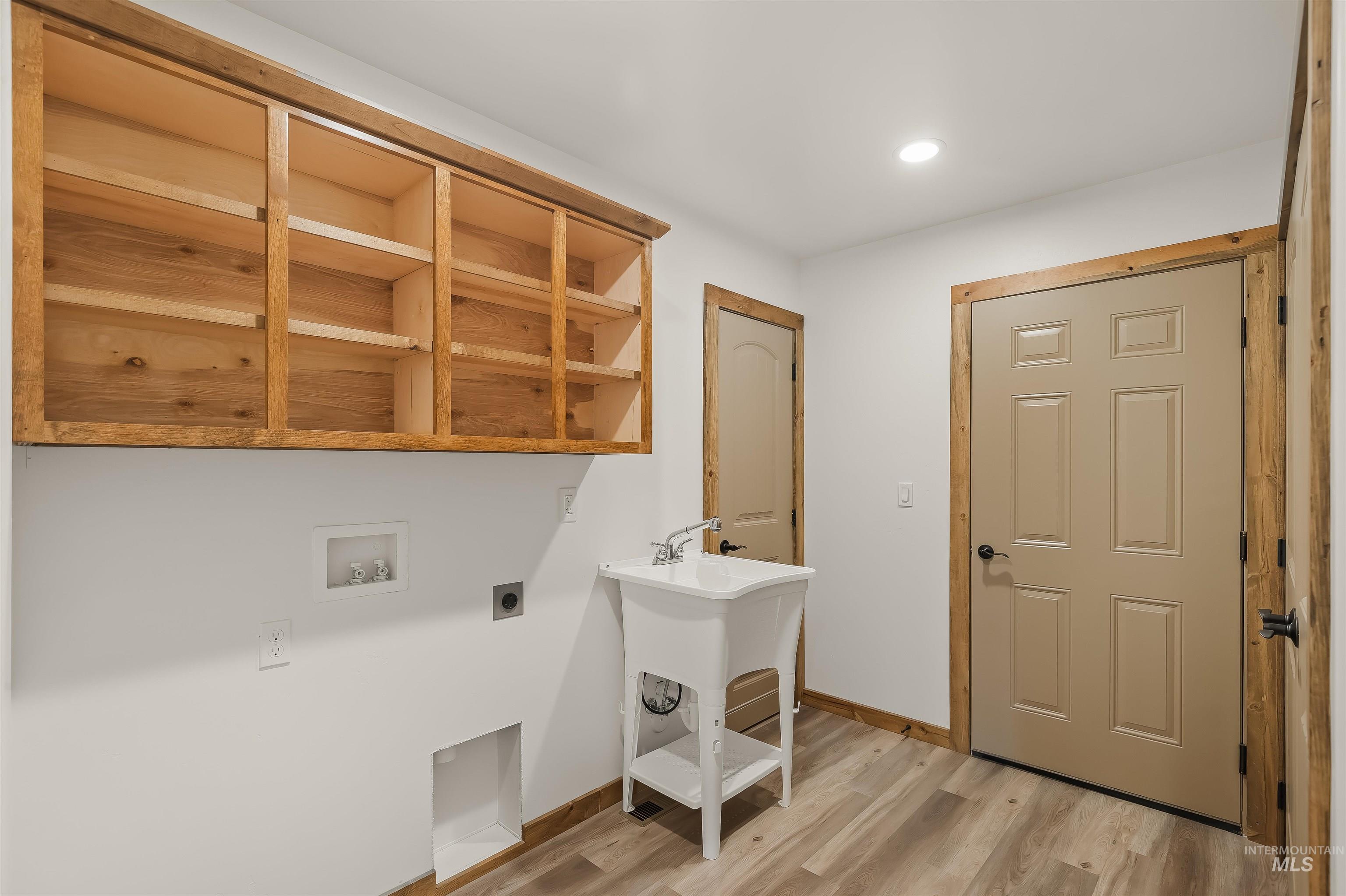 2213 Powers Drive Property Photo 16