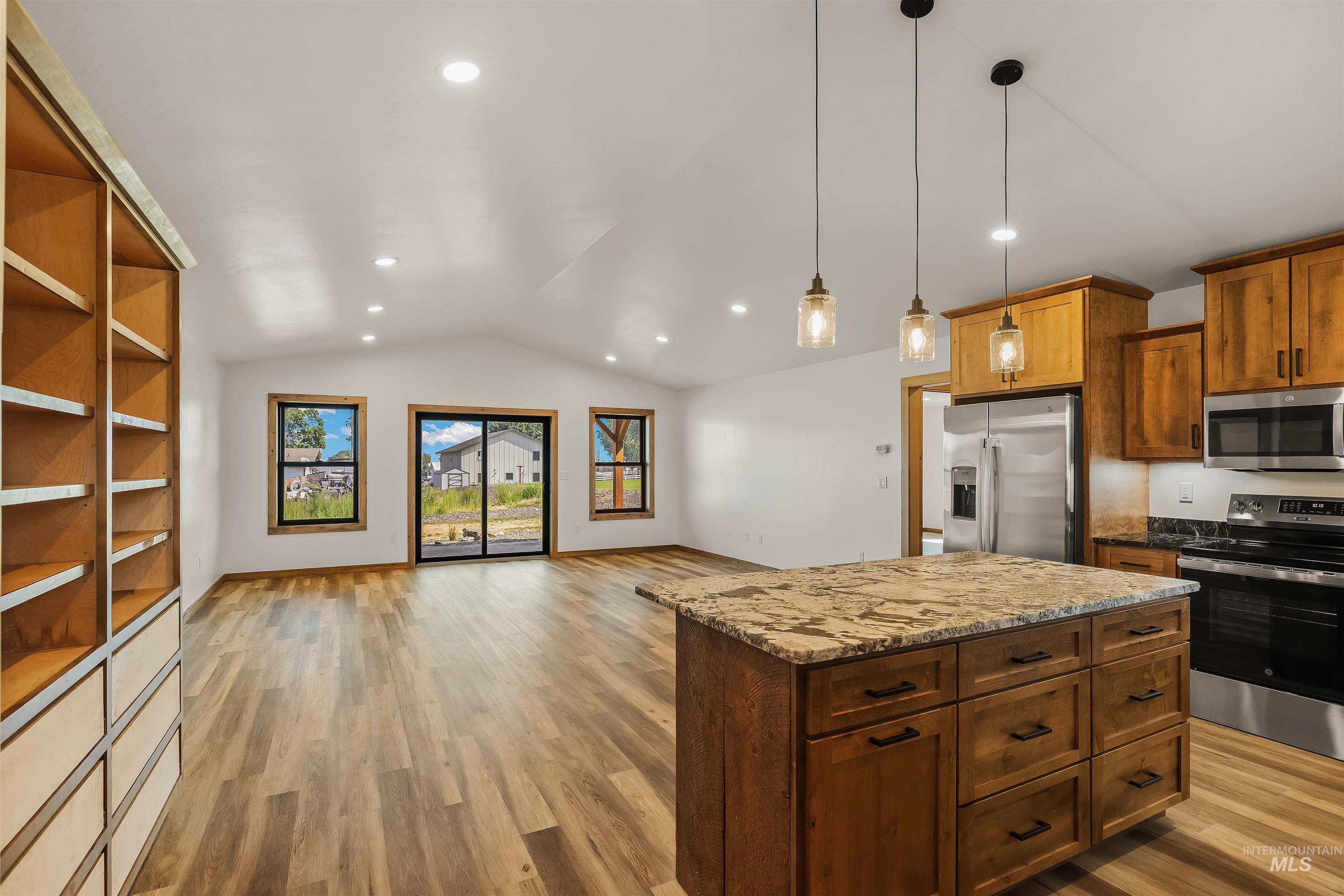 2213 Powers Drive Property Photo 17