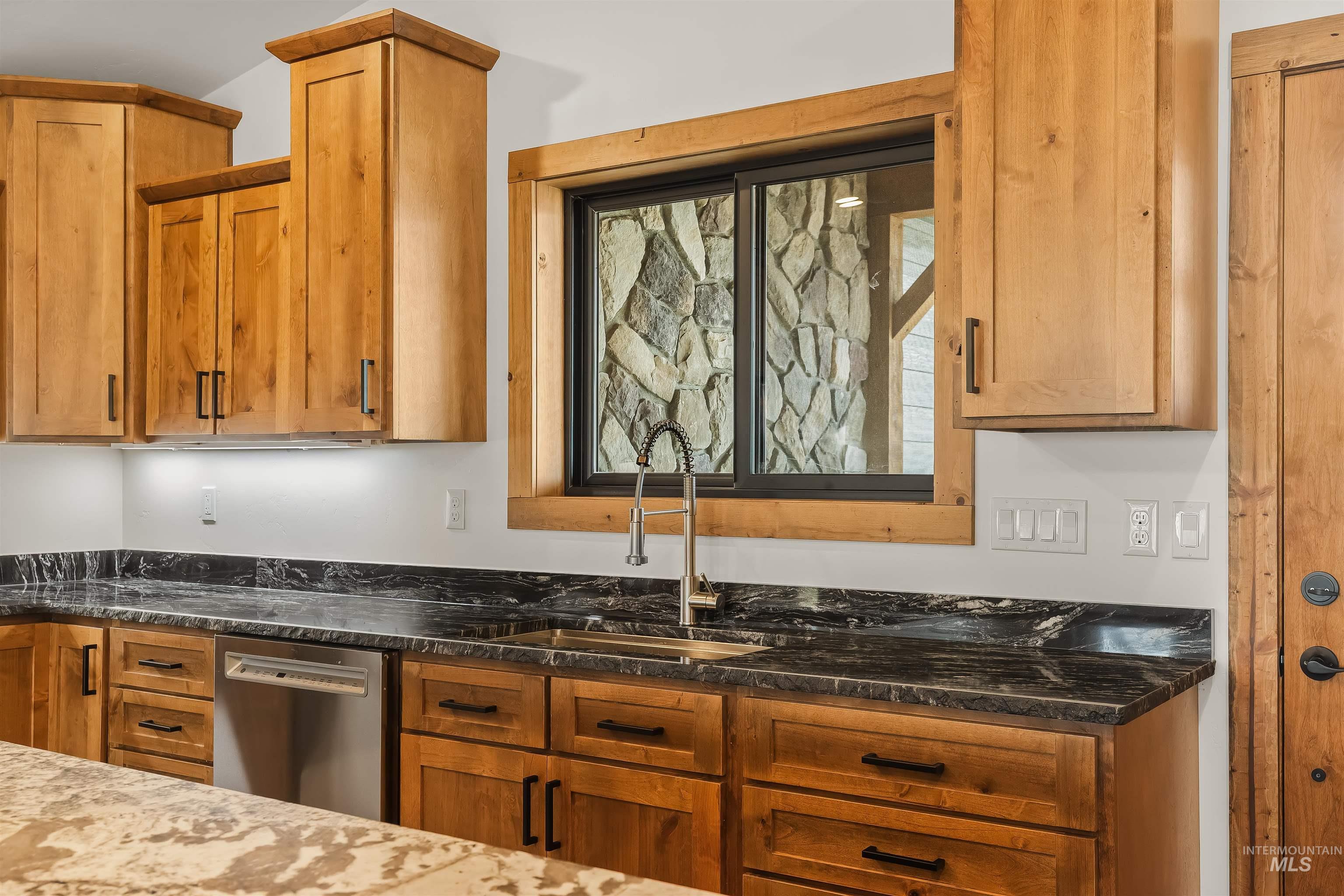 2213 Powers Drive Property Photo 30