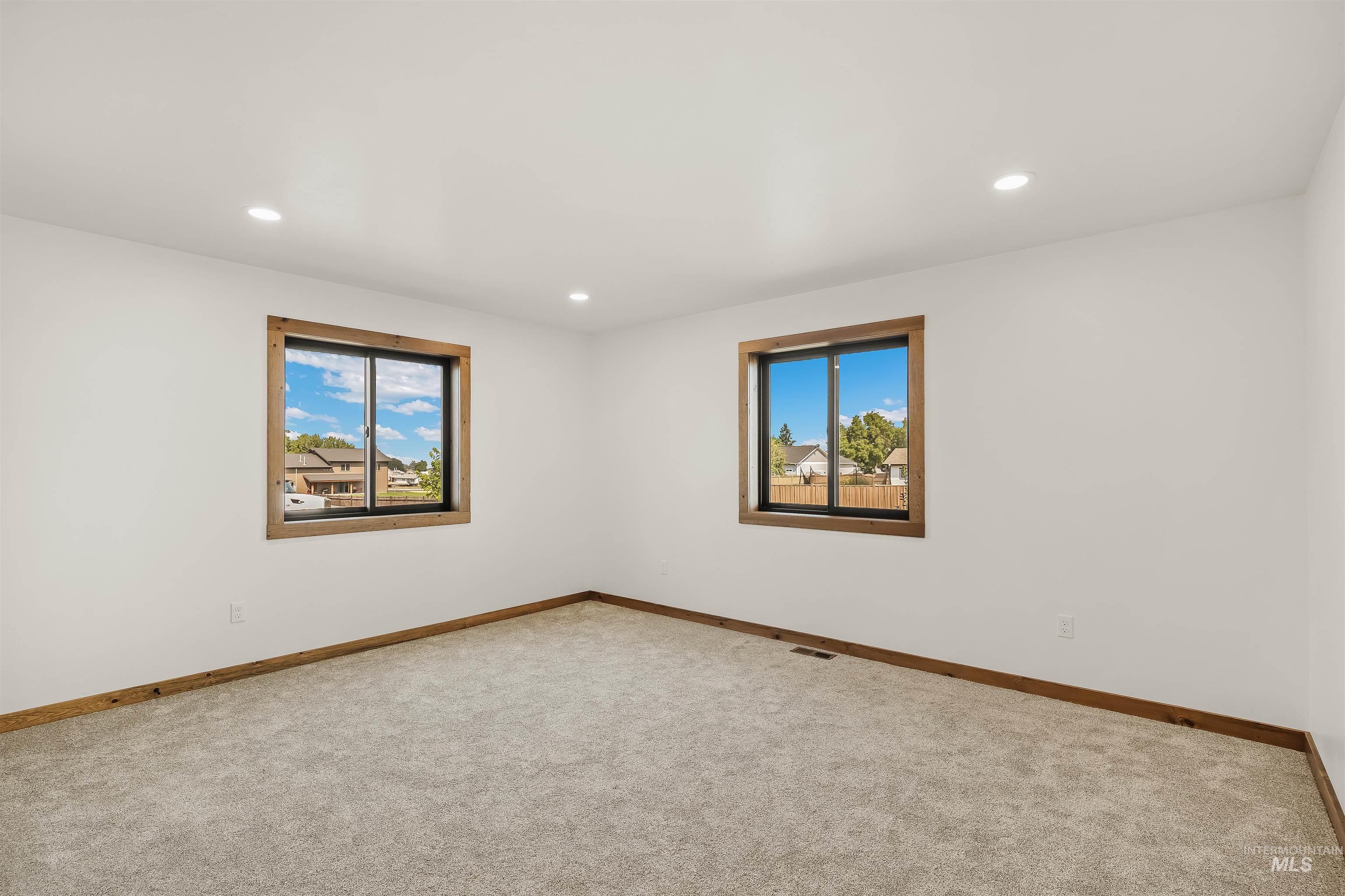 2213 Powers Drive Property Photo 37