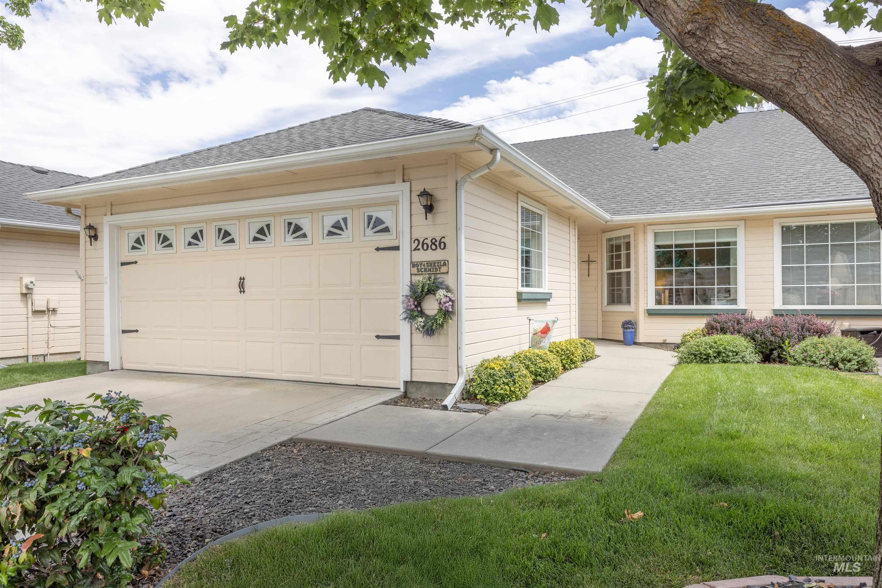 2686 N Aronmink Ln Property Photo 1