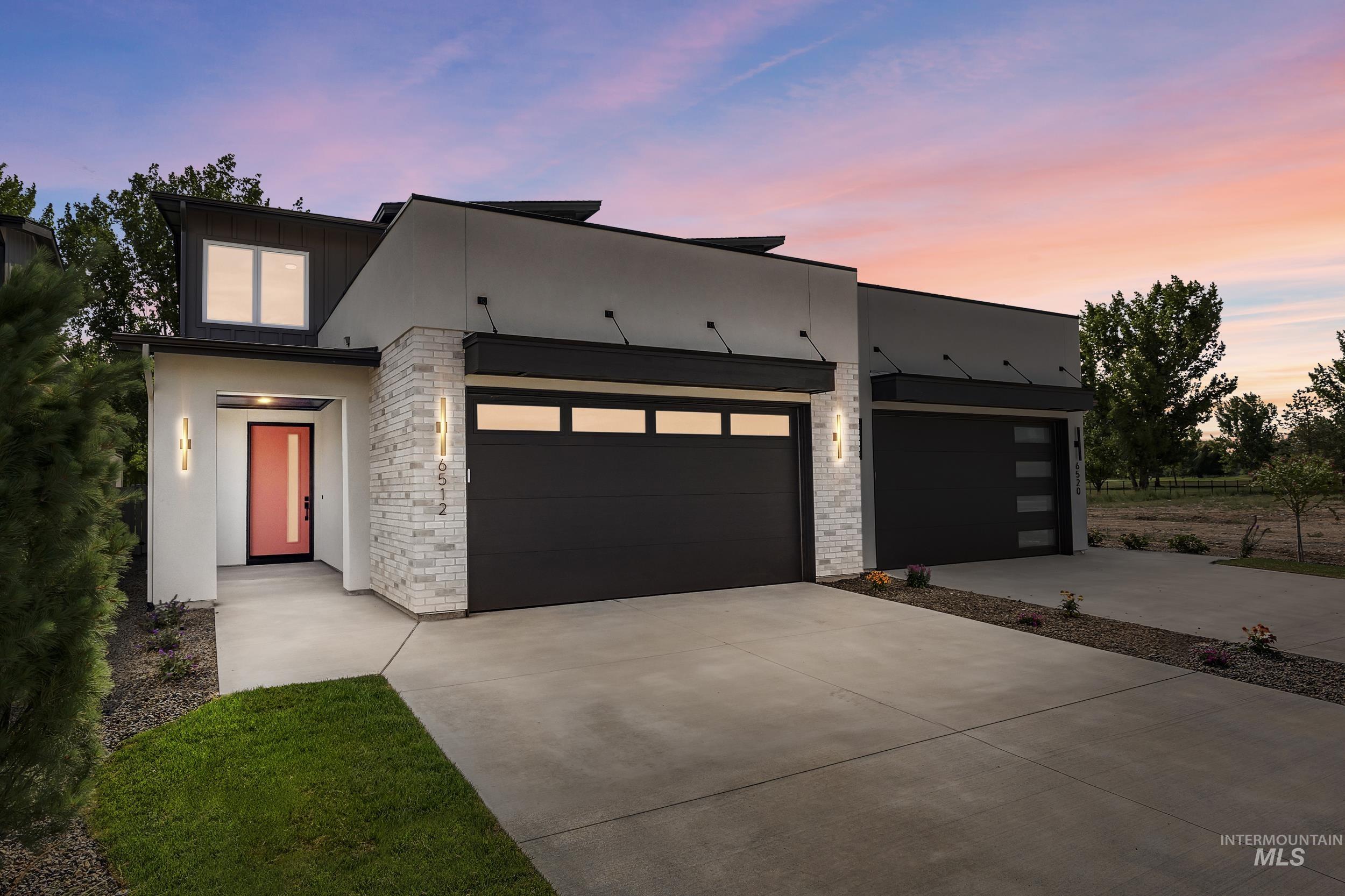 6512 S Astoria Ave Property Photo 1