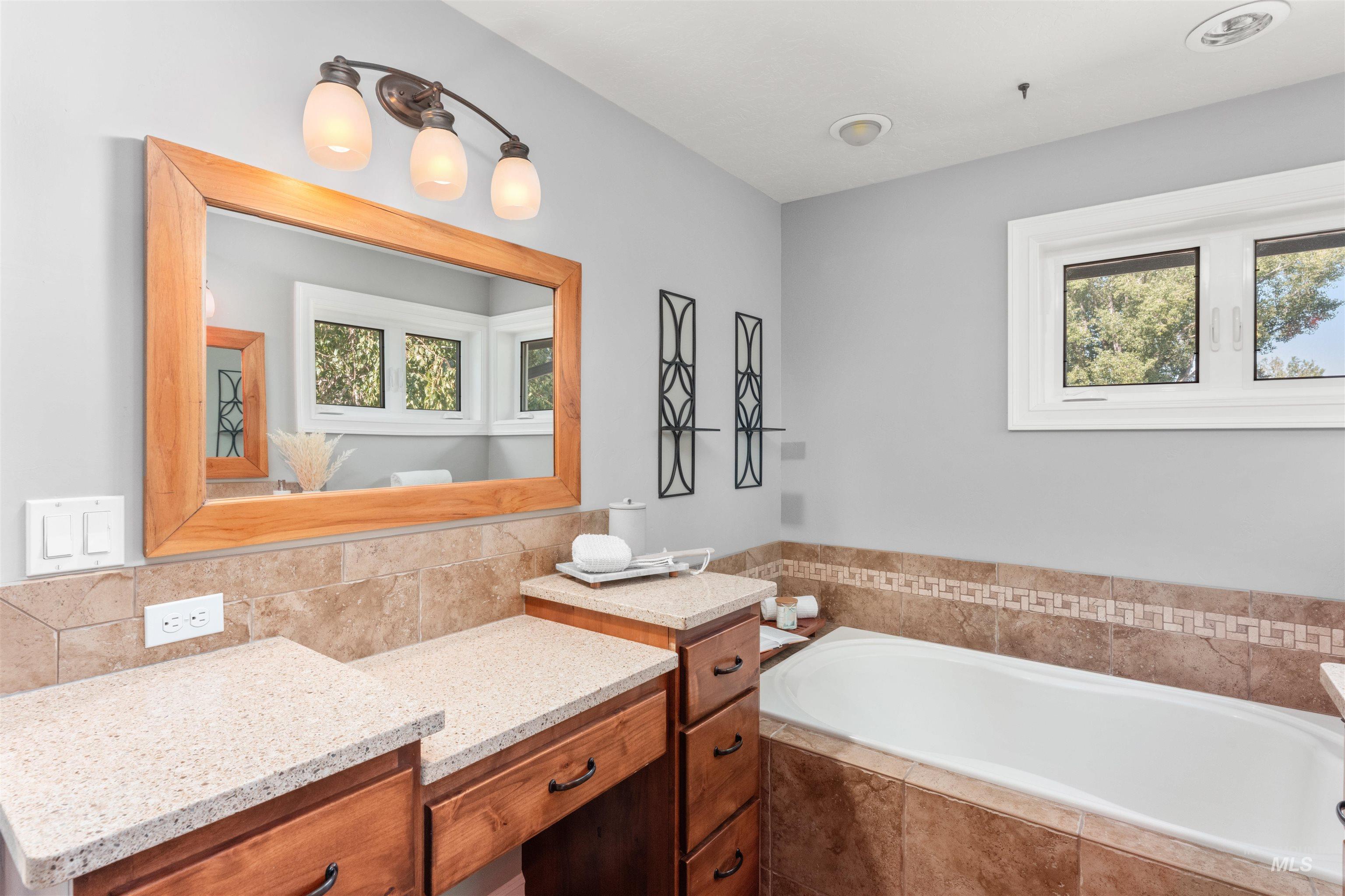 3668 N La Fontana Way Property Photo 24