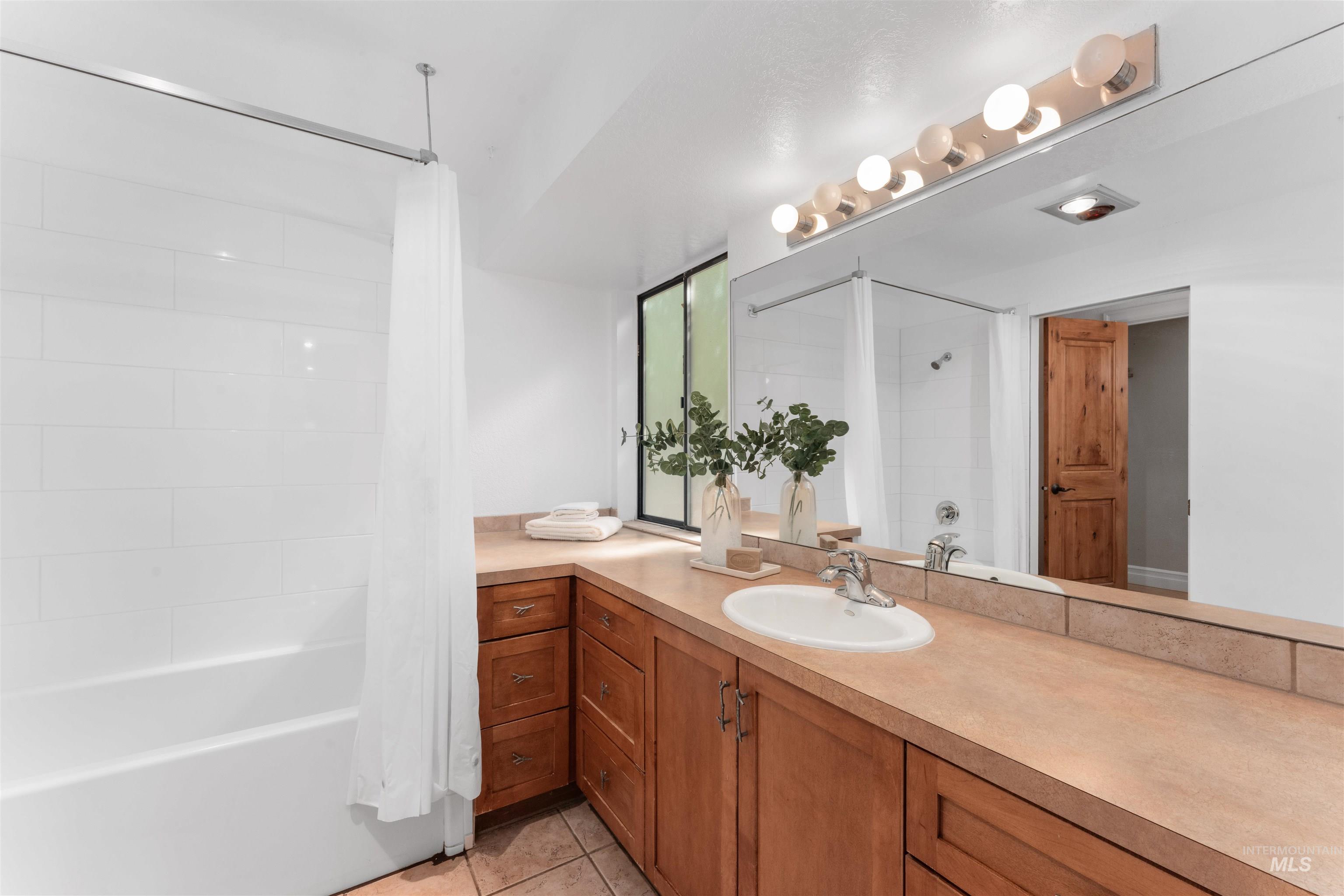 3668 N La Fontana Way Property Photo 33