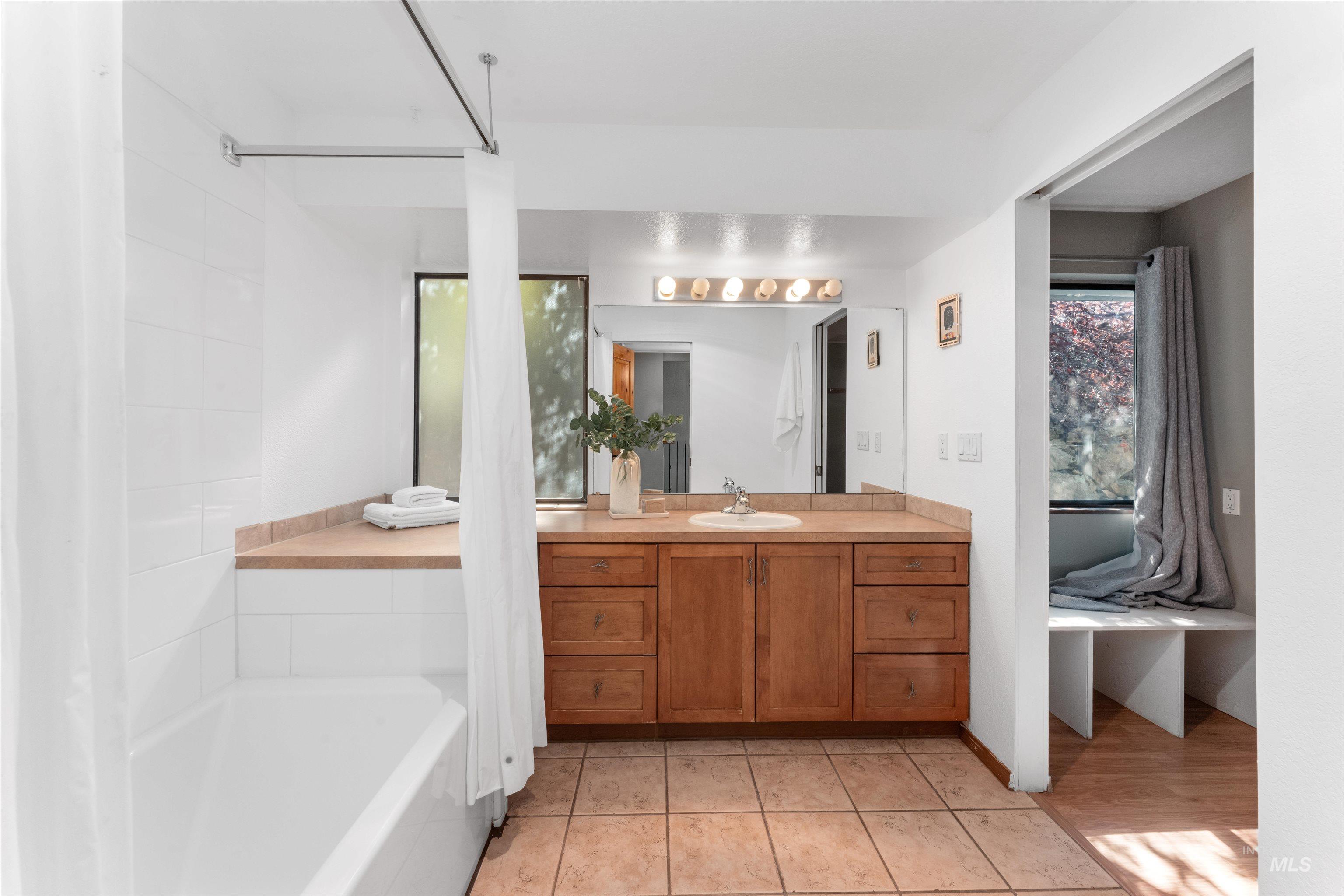 3668 N La Fontana Way Property Photo 34