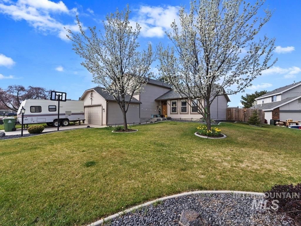 3659 W Woodmont Property Photo 1