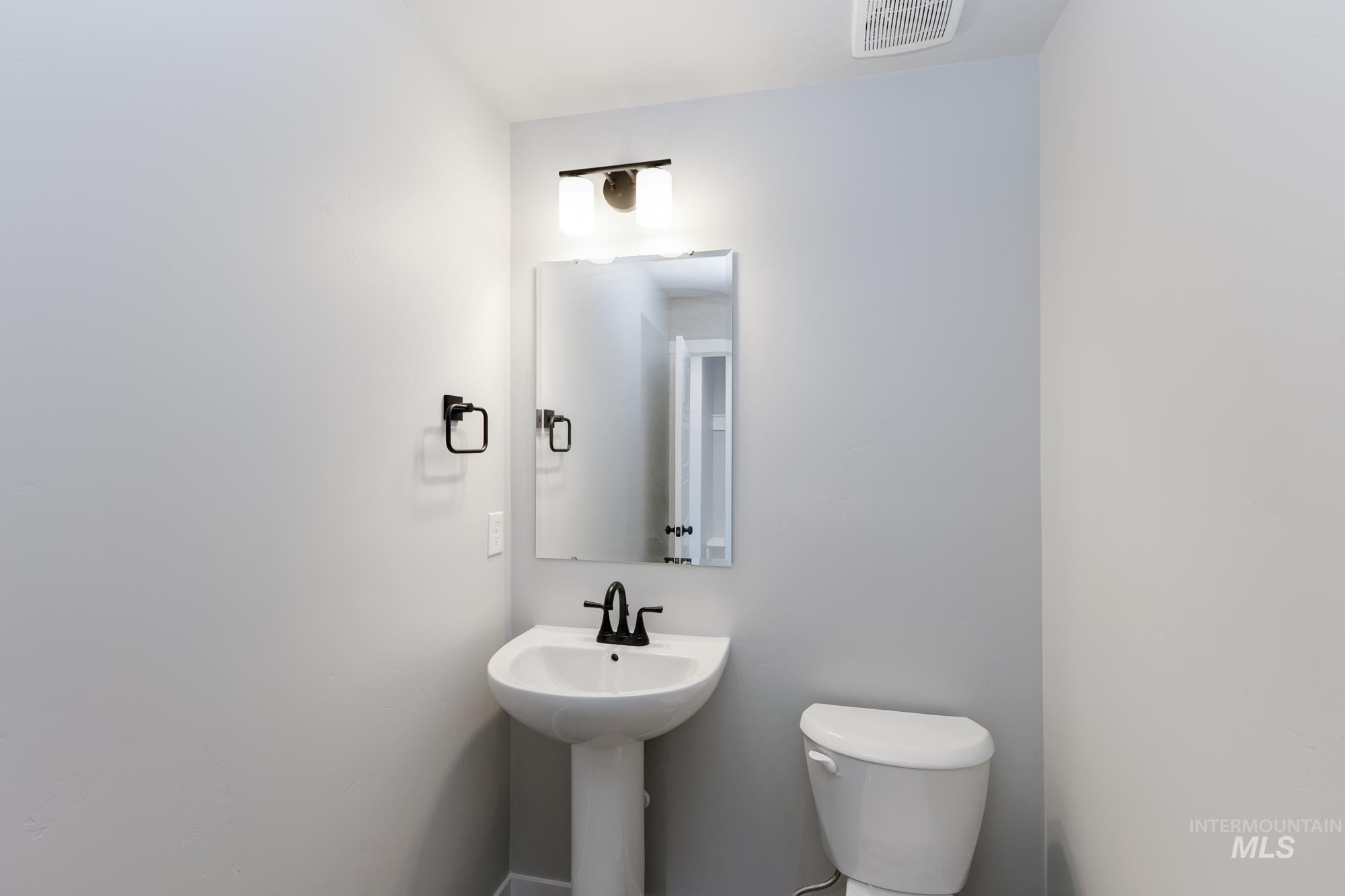 2352 N Carly Ave Property Photo 10