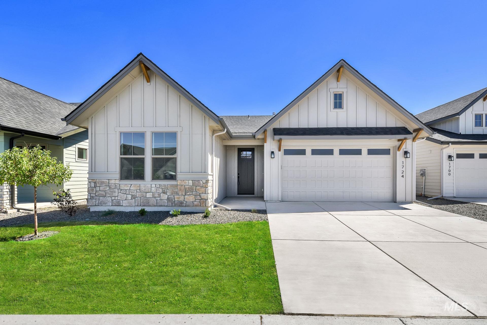 1724 N Black Elm Ln. Property Photo 1