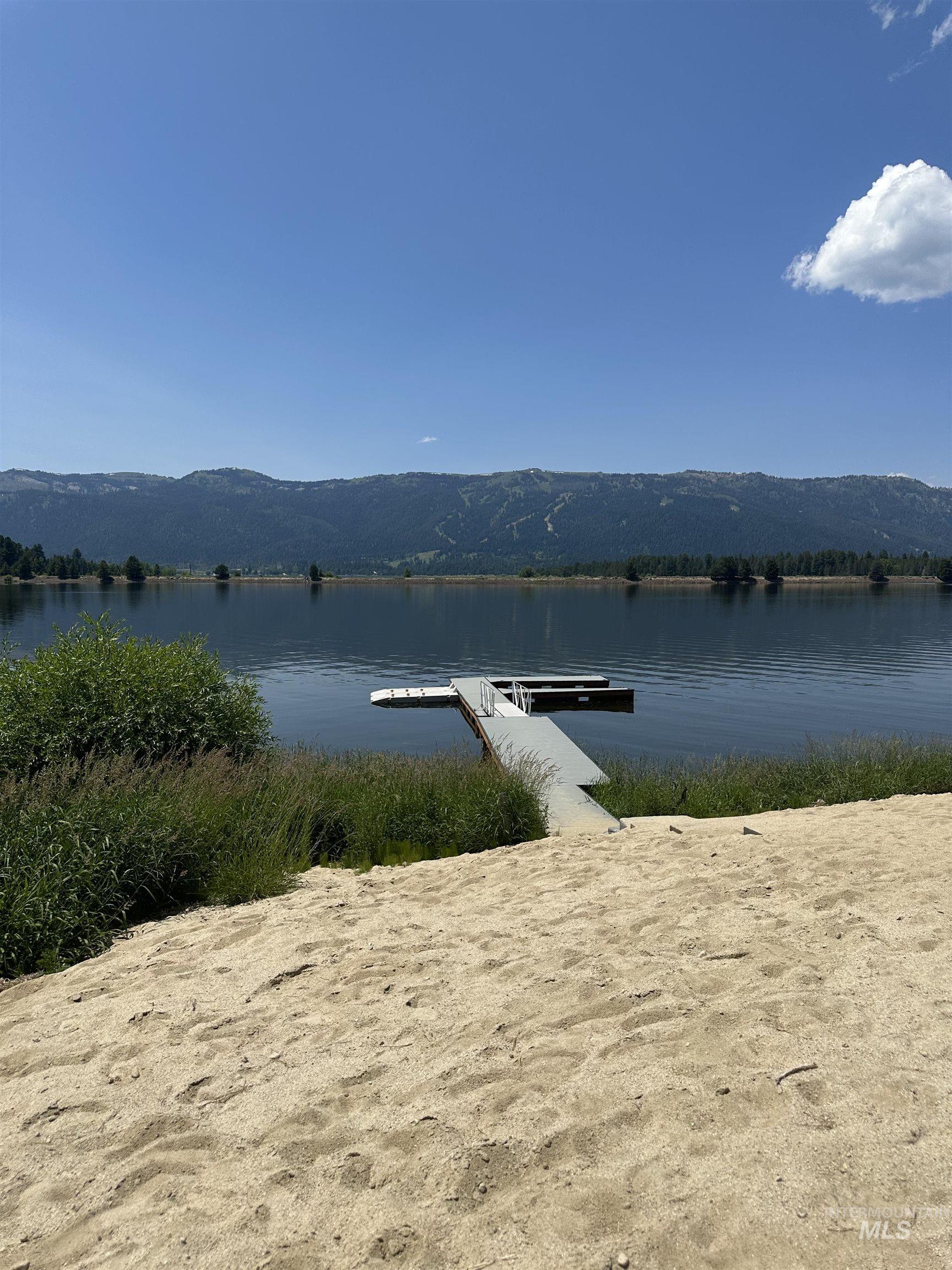 16 Gold Fork Bay Cir Property Photo 7