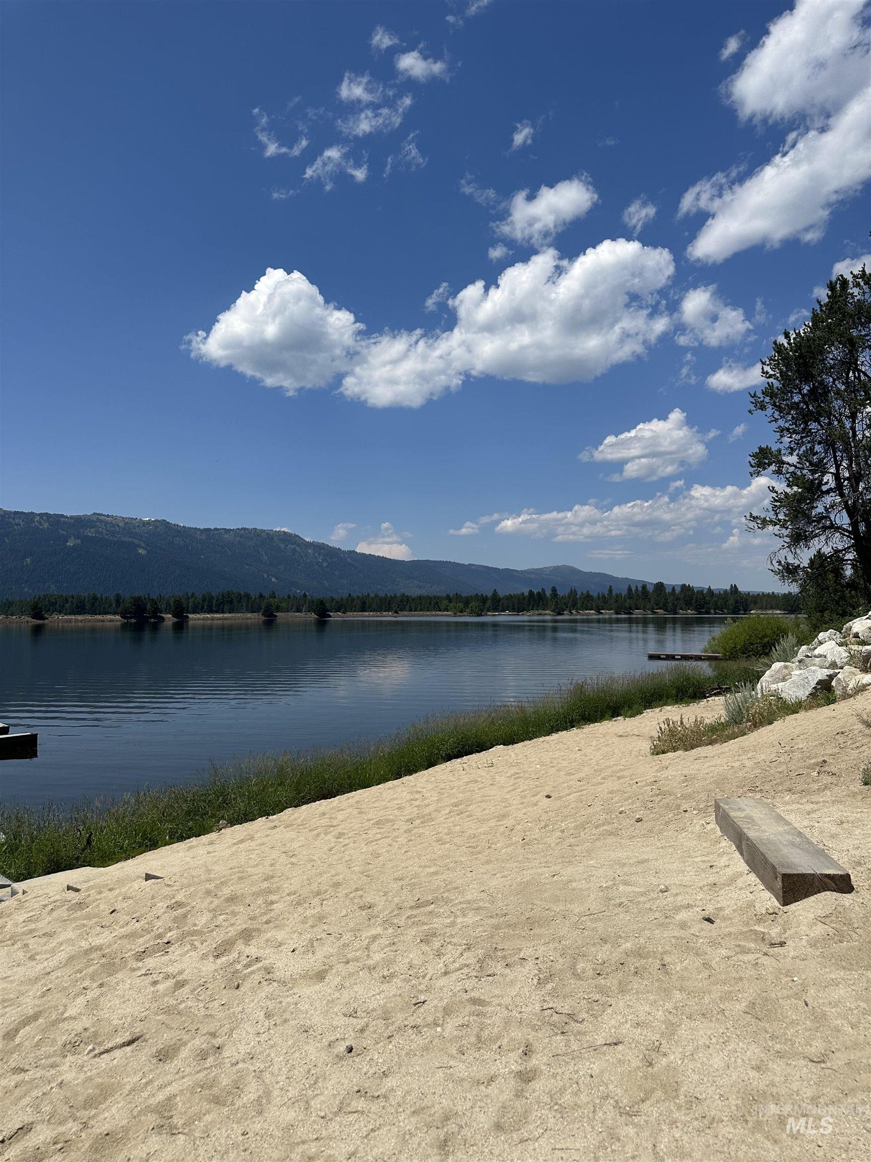 16 Gold Fork Bay Cir Property Photo 12