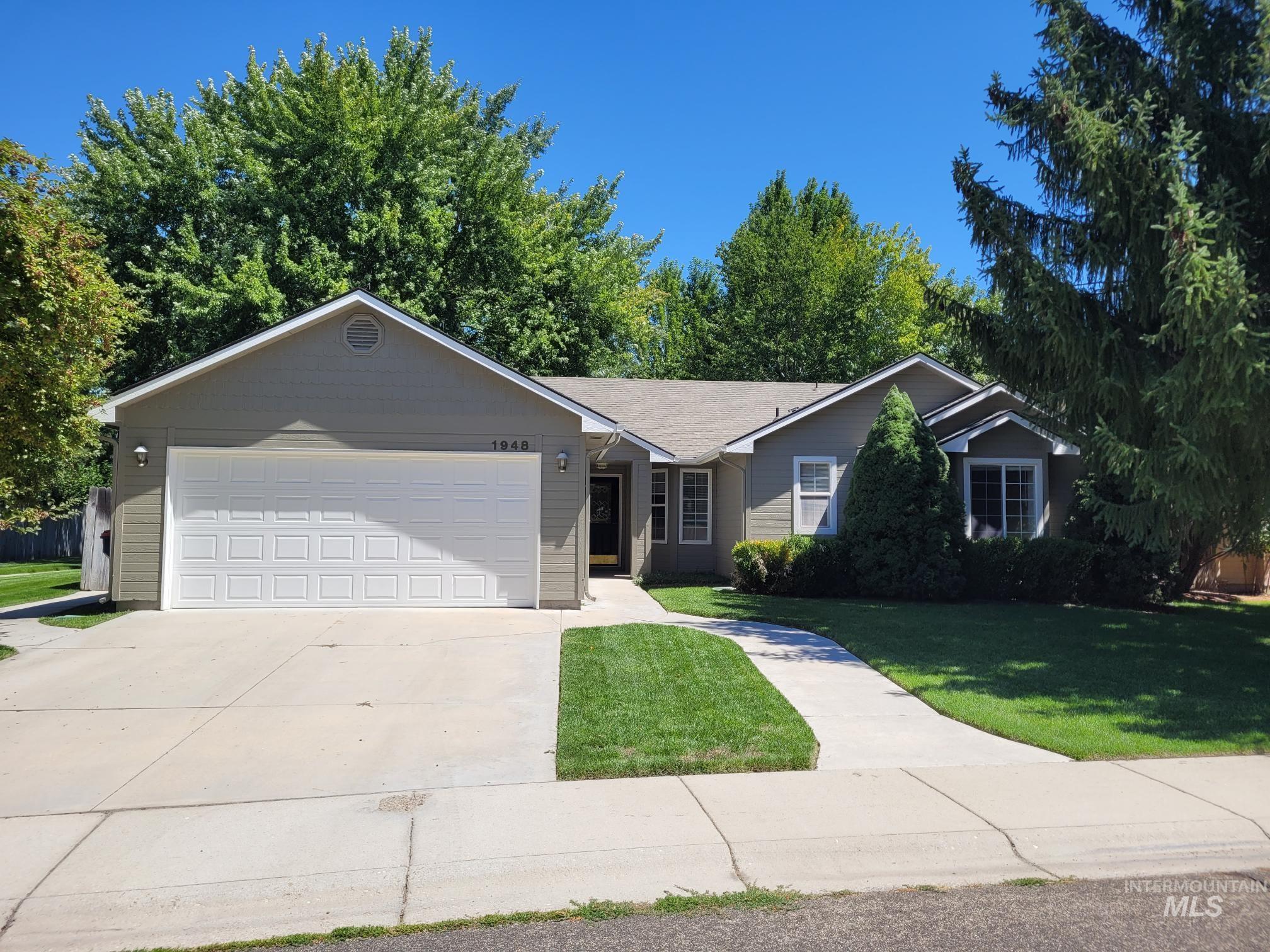 1948 E Laurelwood Property Photo 1