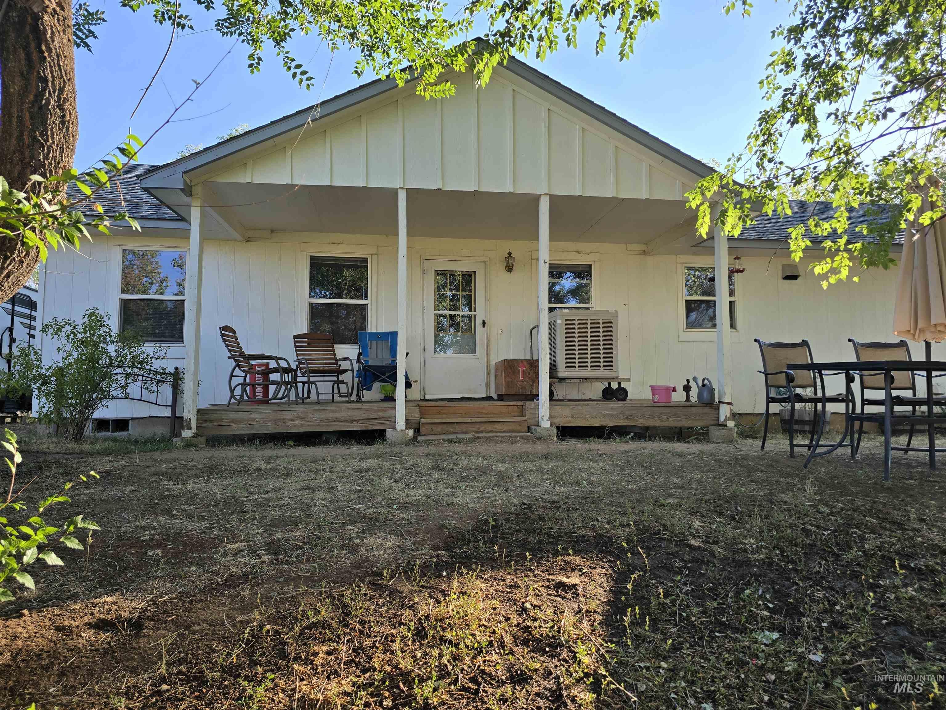 2218 Kilborn Ln Property Photo 1