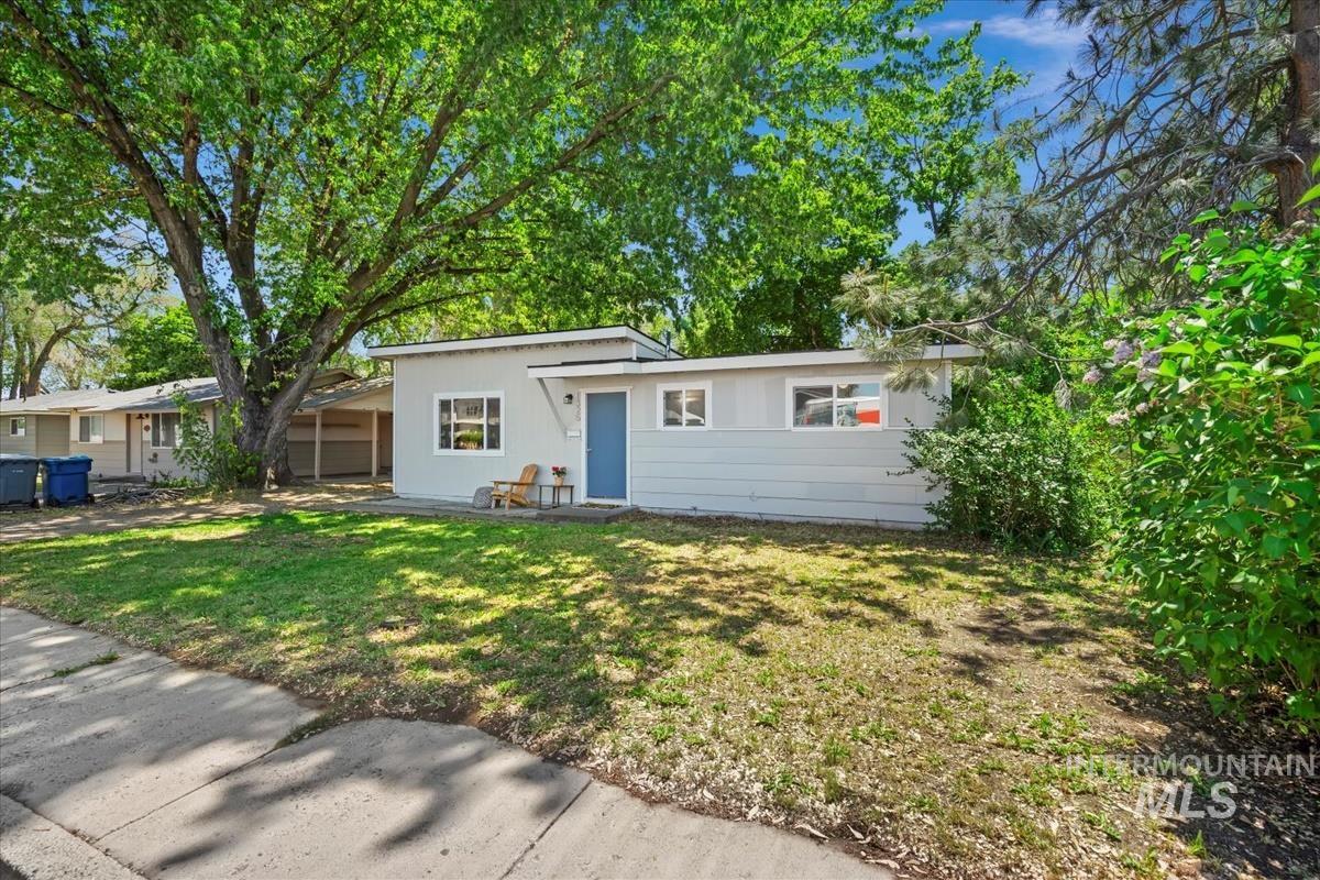 1325 E 5th N Property Photo 1