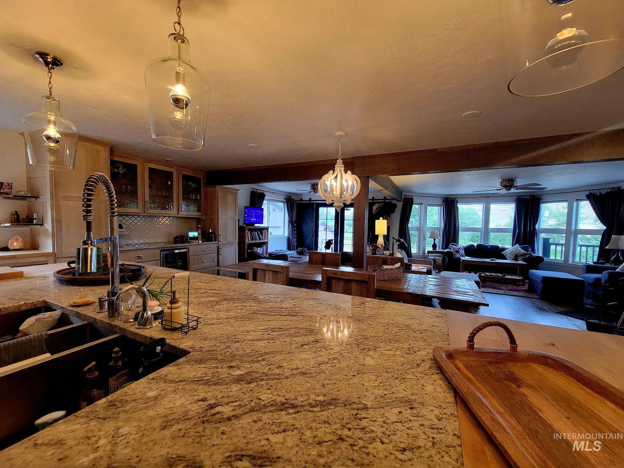 2141 Jackson Creek Rd Property Photo 12