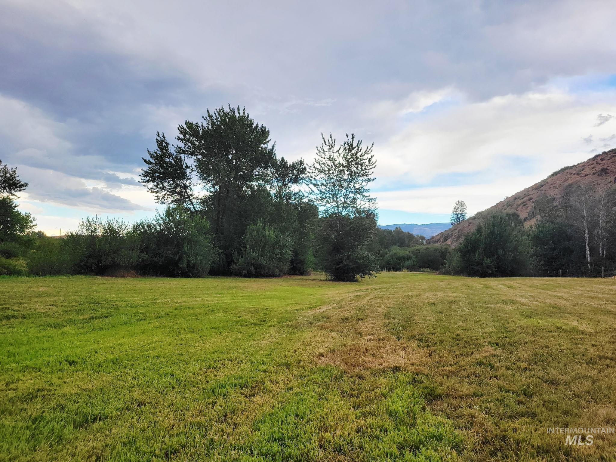 2141 Jackson Creek Rd Property Photo 35