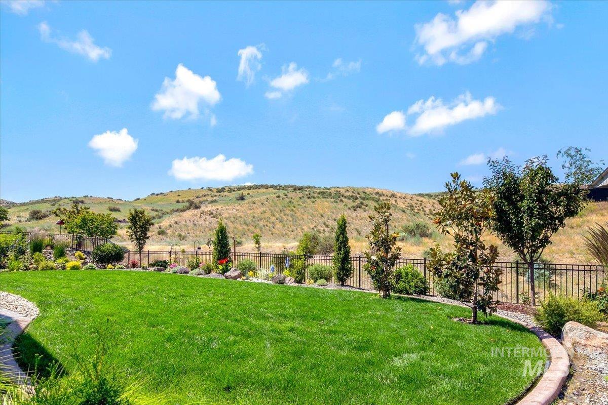 18015 N Burnt Car Pl Property Photo 3