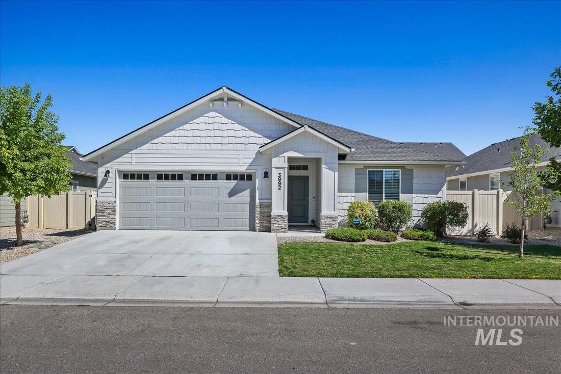 3992 W Balance Rock St