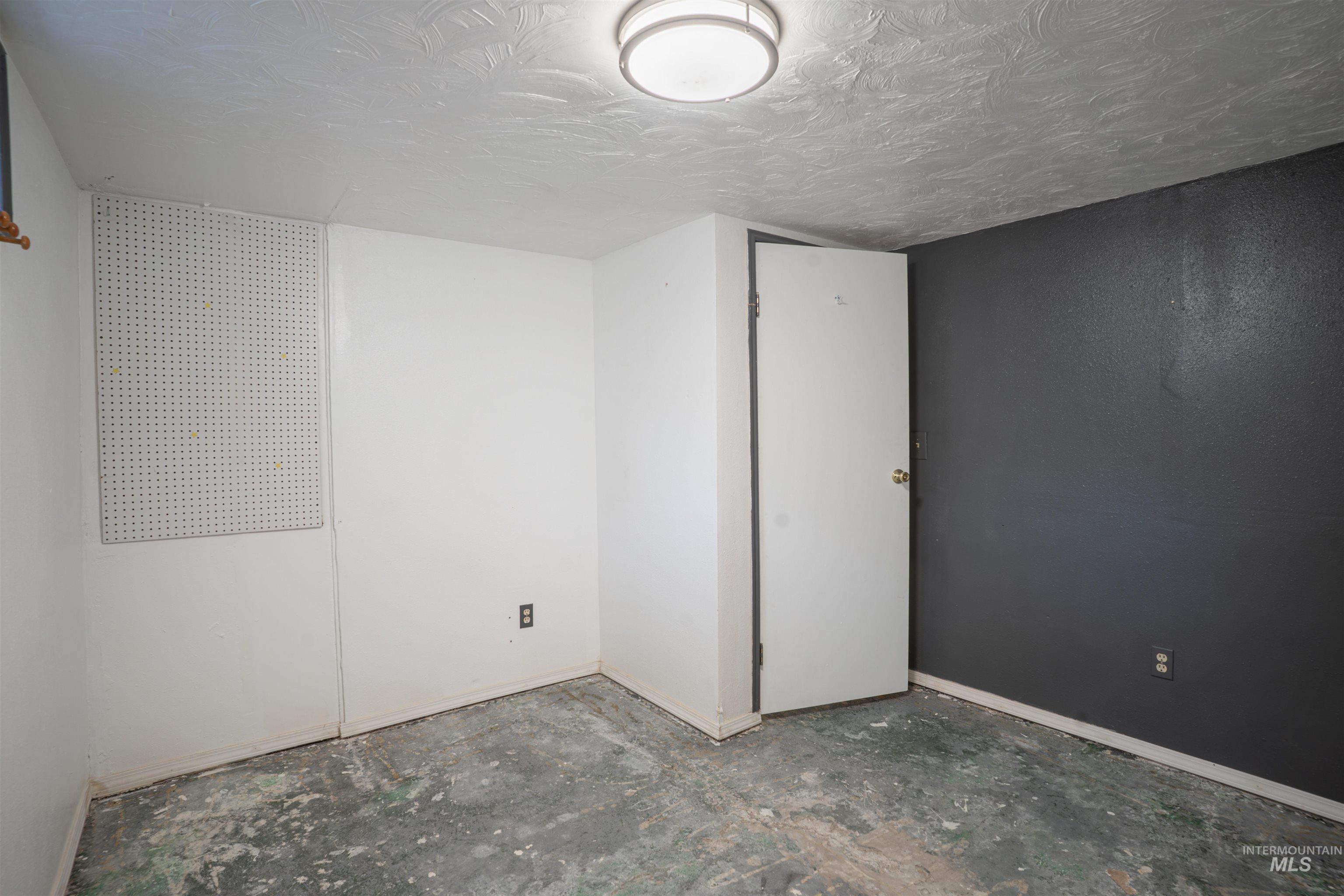 1206 9th Ave East Property Photo 17