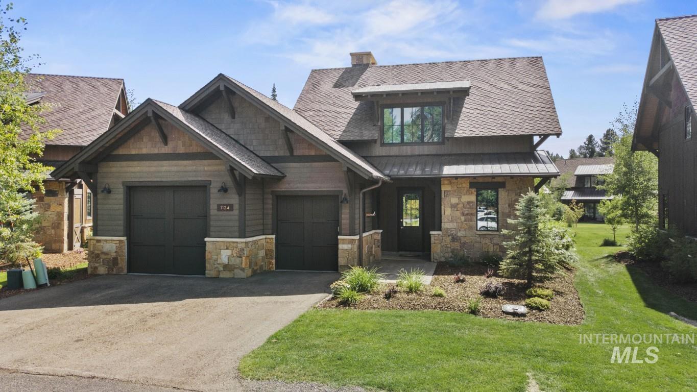 1124 Shellworth Cir Property Photo 1