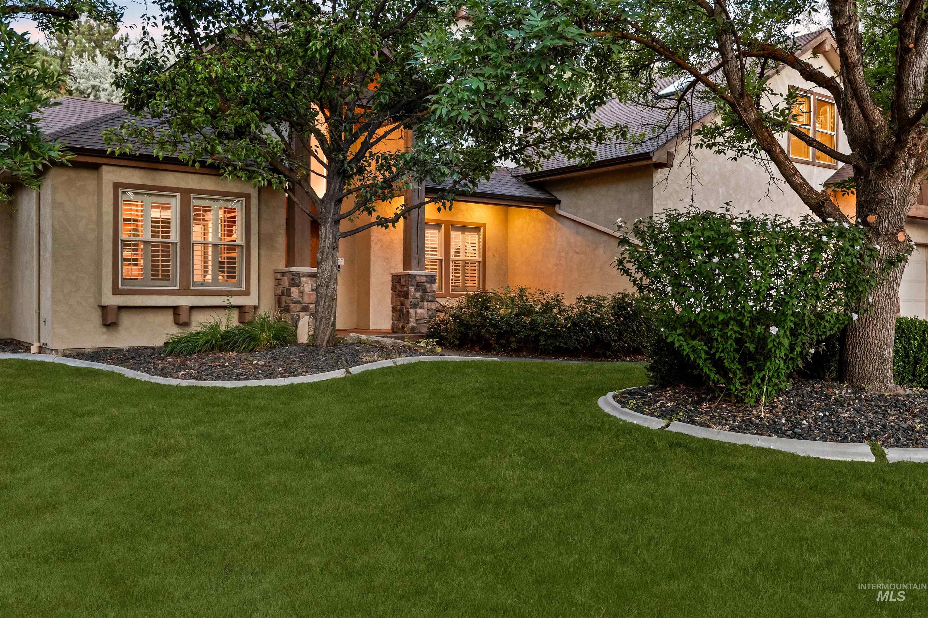 342 N Clearpoint Way Property Photo 1