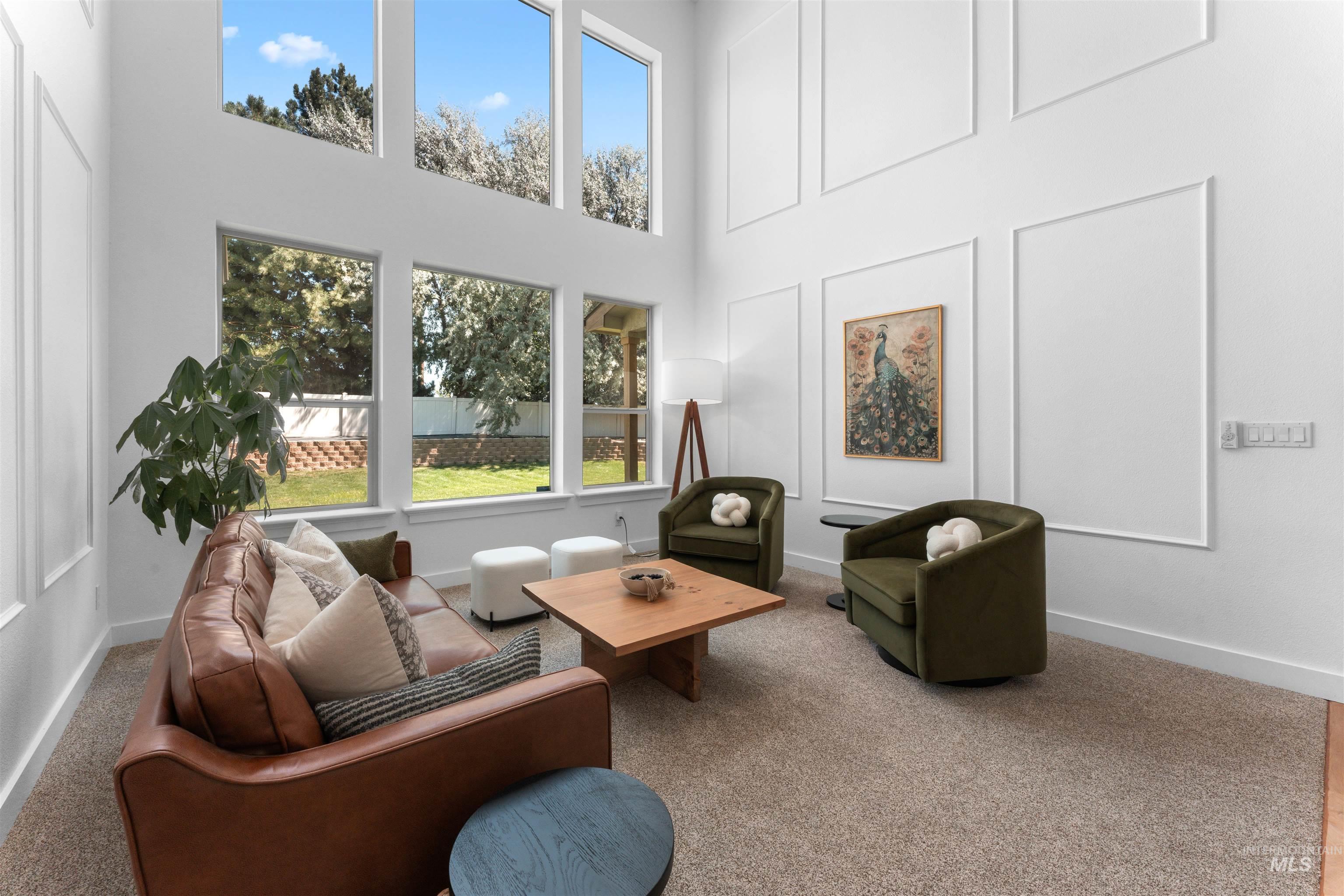 342 N Clearpoint Way Property Photo 2