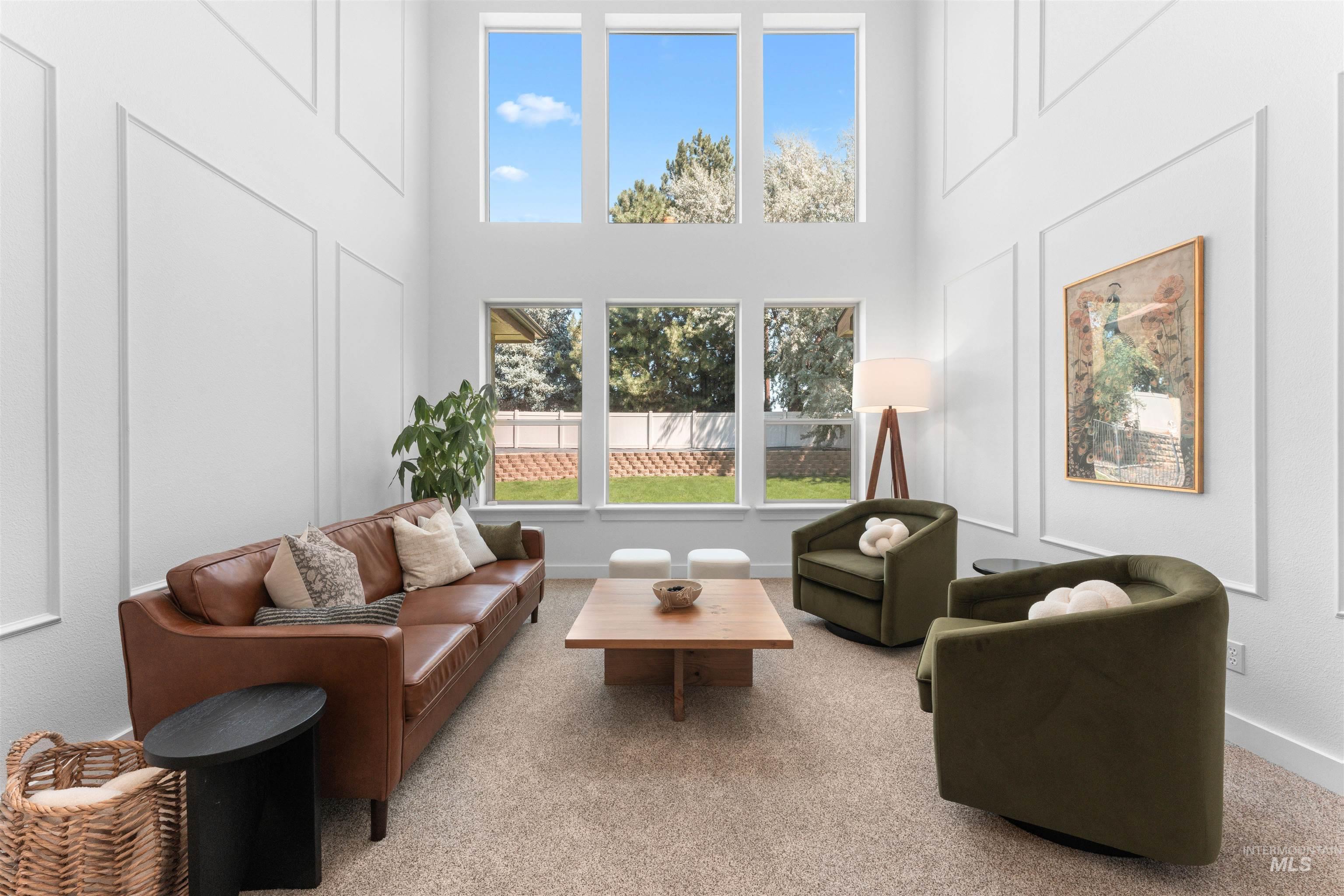 342 N Clearpoint Way Property Photo 3