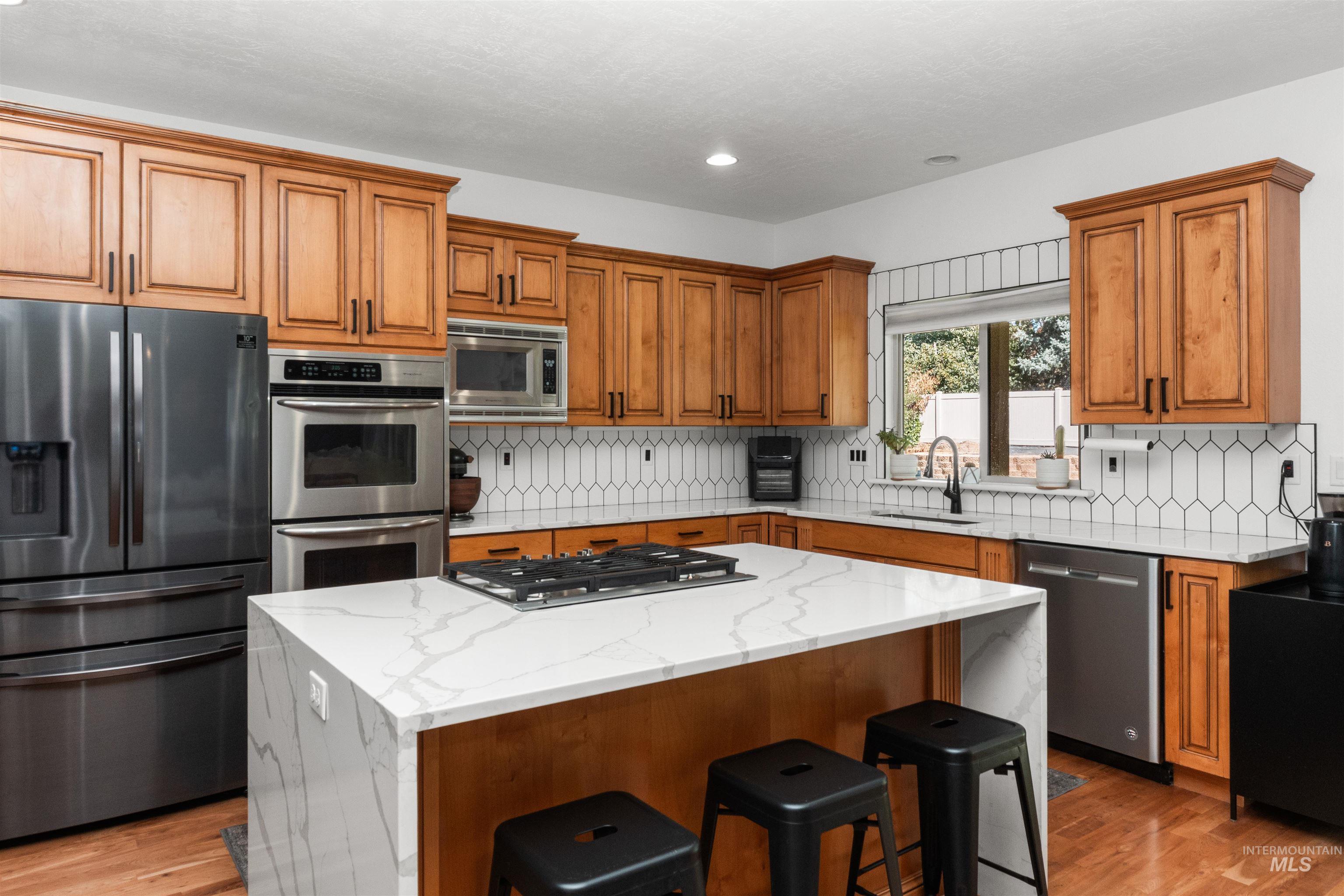 342 N Clearpoint Way Property Photo 6