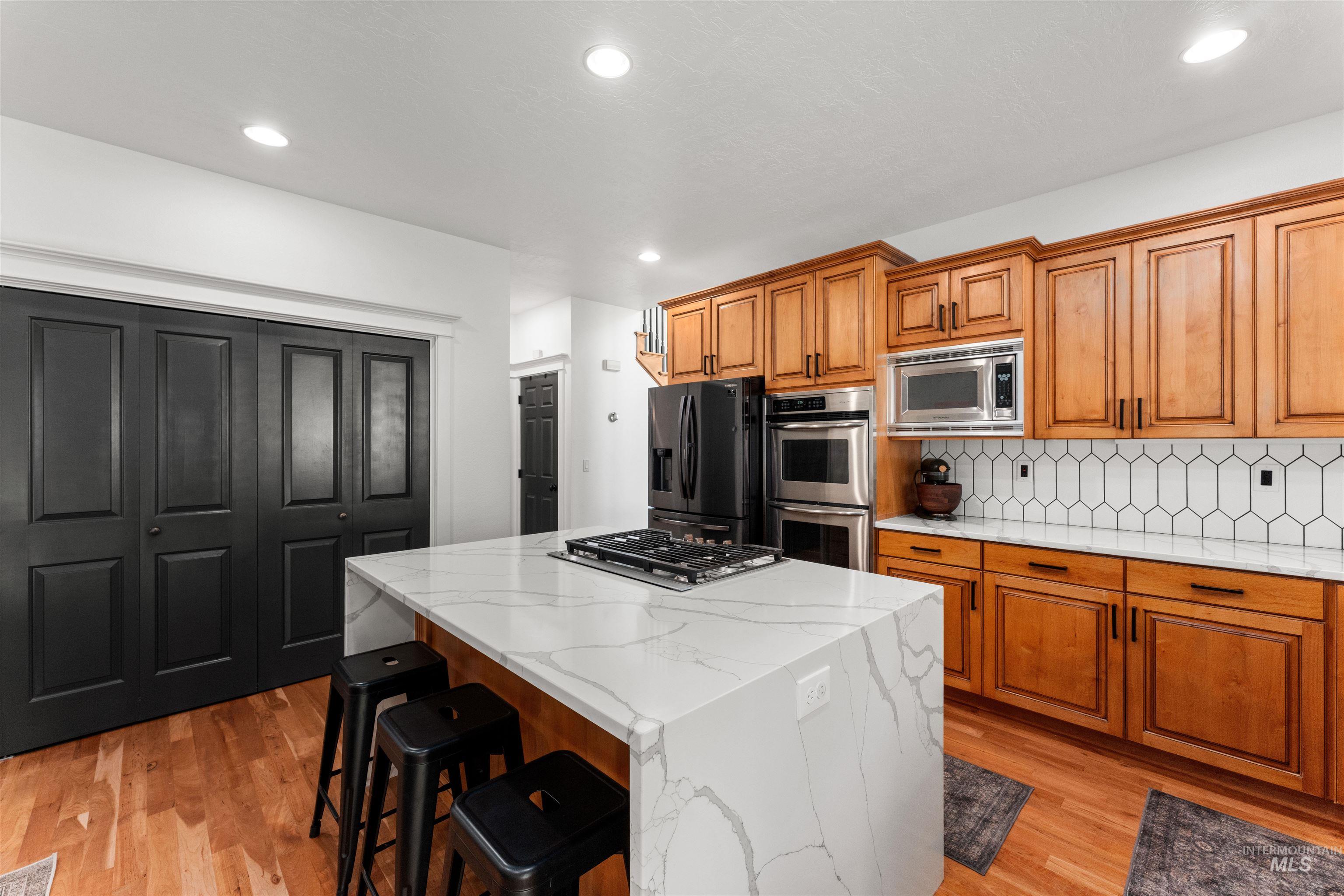 342 N Clearpoint Way Property Photo 7