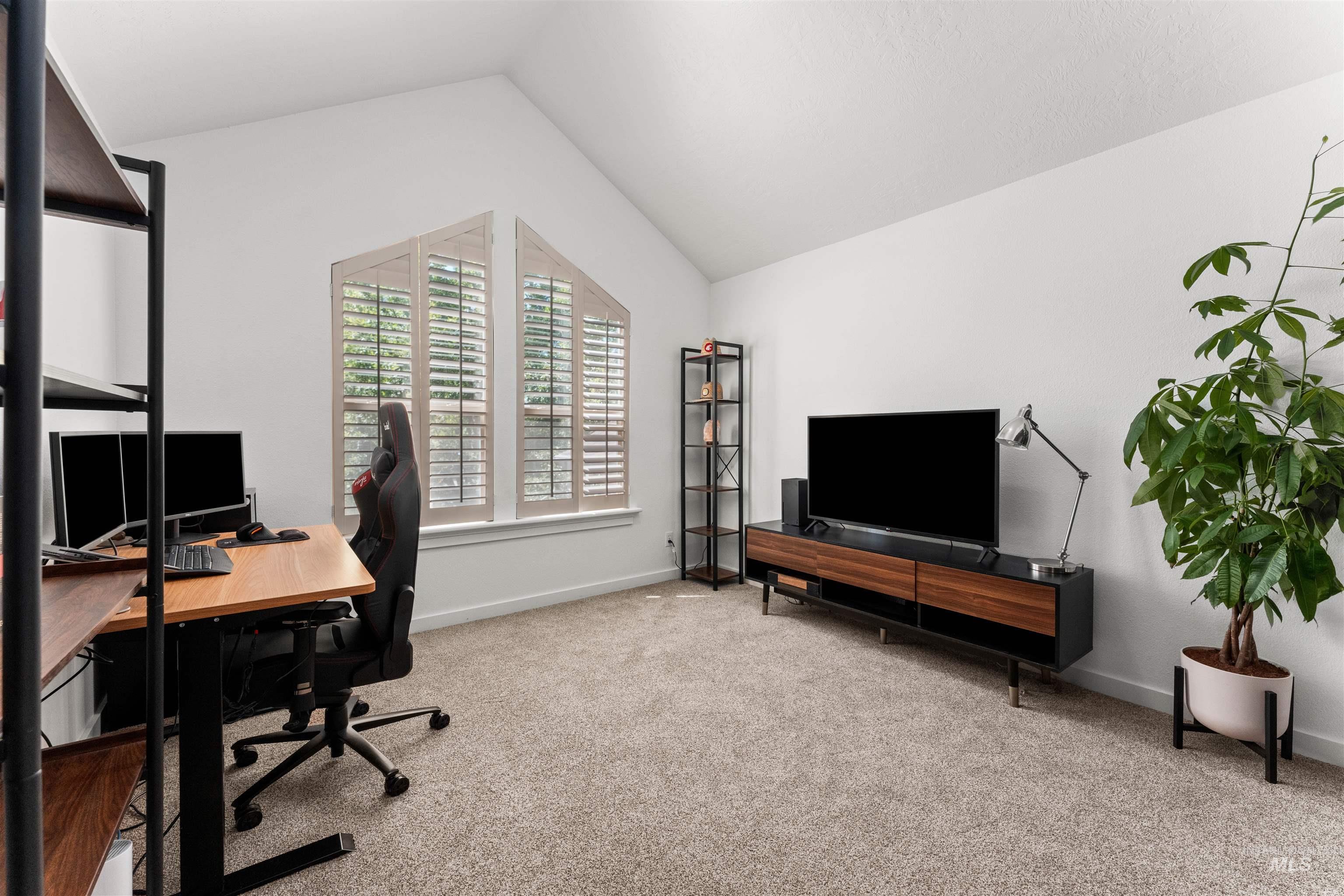 342 N Clearpoint Way Property Photo 32