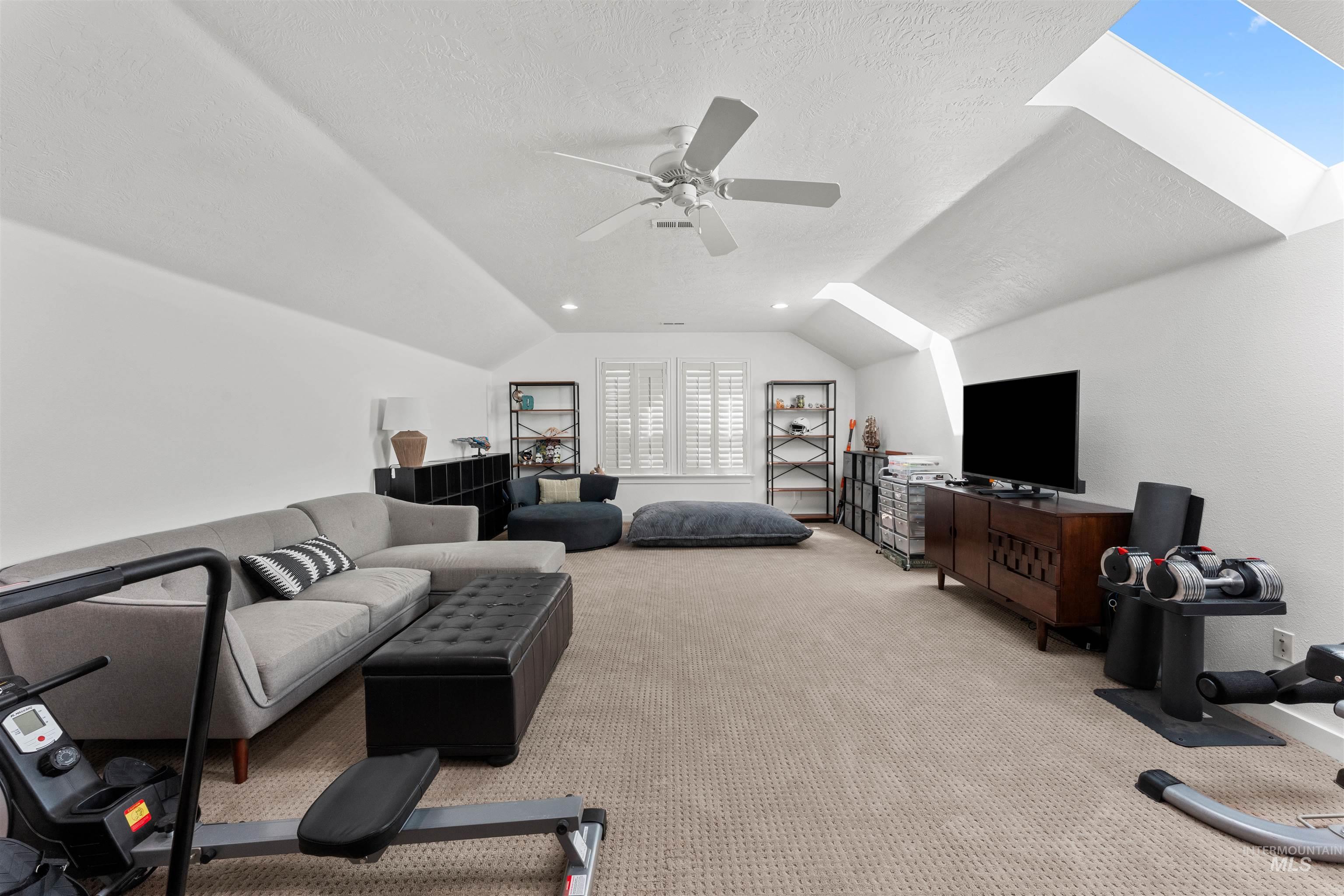 342 N Clearpoint Way Property Photo 34