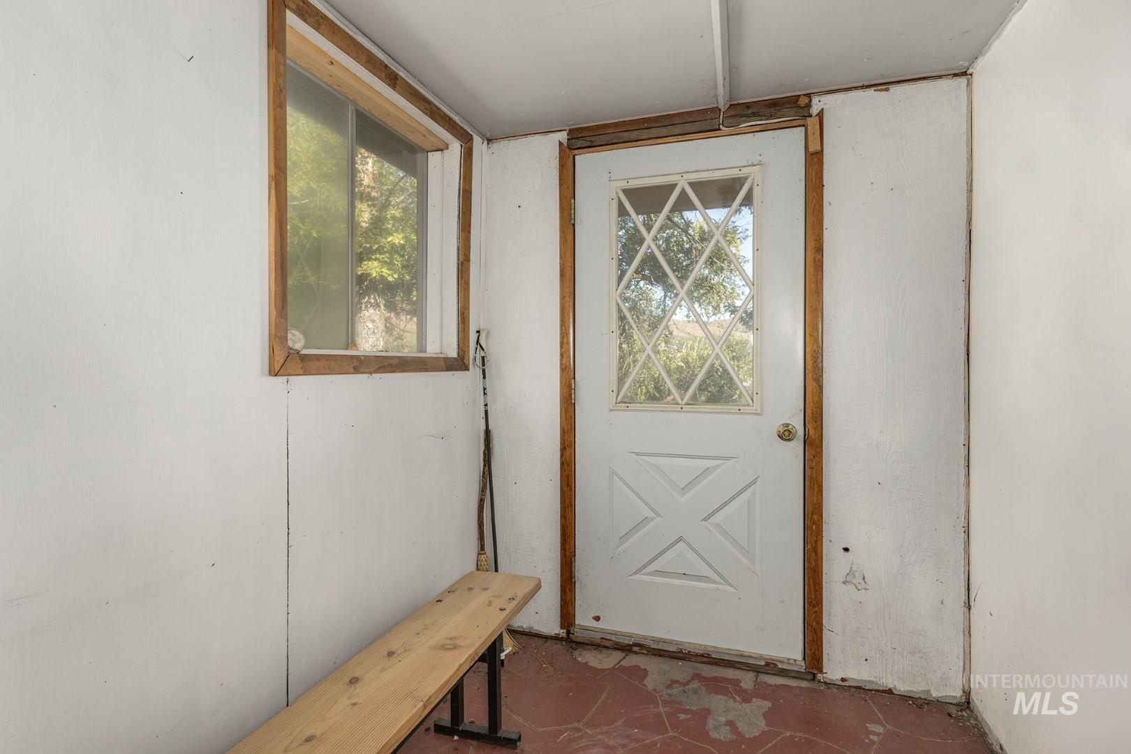 108 1/2 N Galena Property Photo 7
