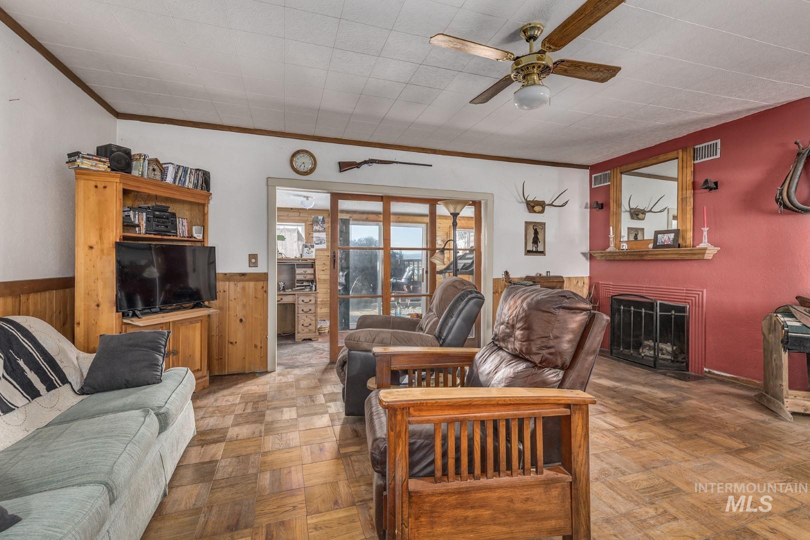 108 1/2 N Galena Property Photo 22
