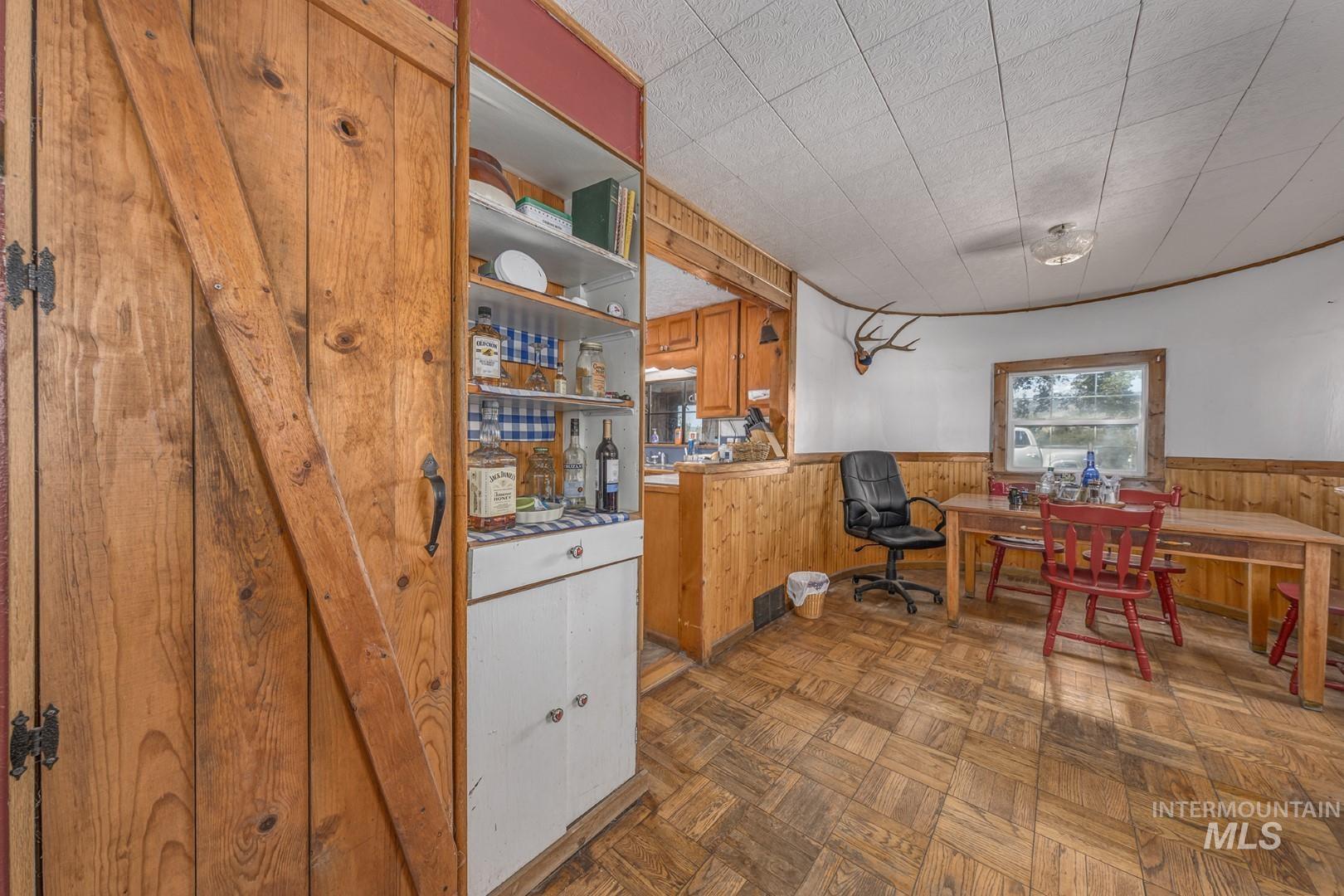 108 1/2 N Galena Property Photo 23